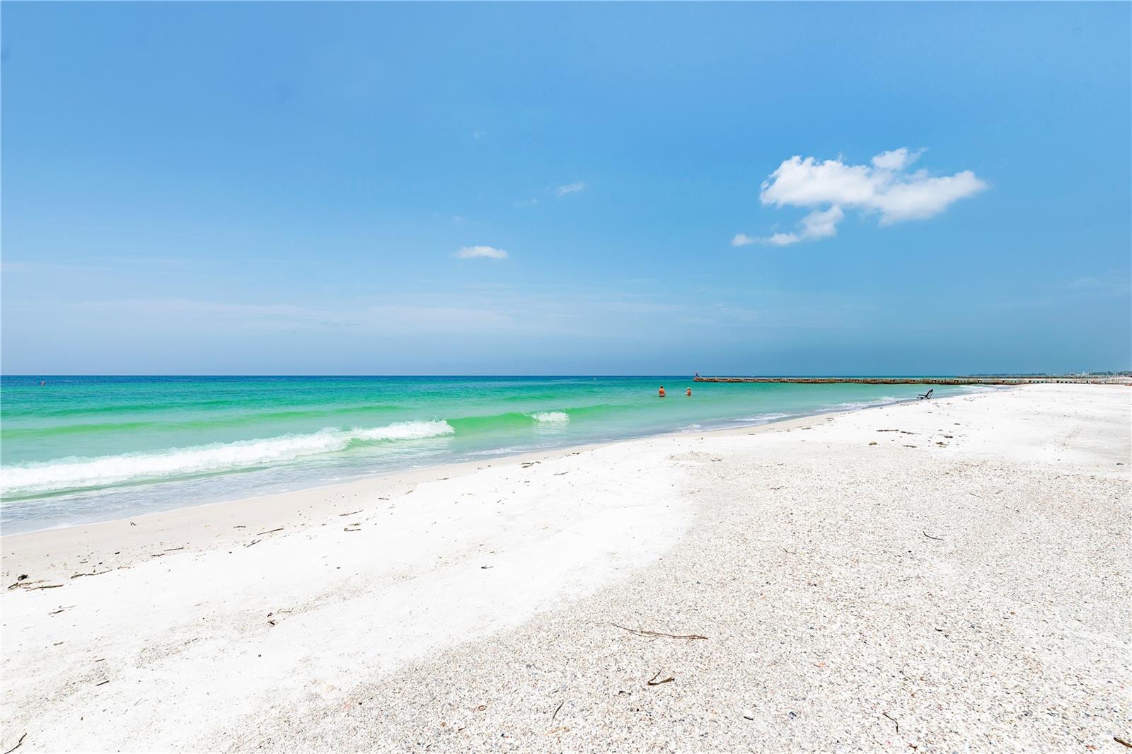 379 ARUBA CIR #301, BRADENTON, FL, 34209