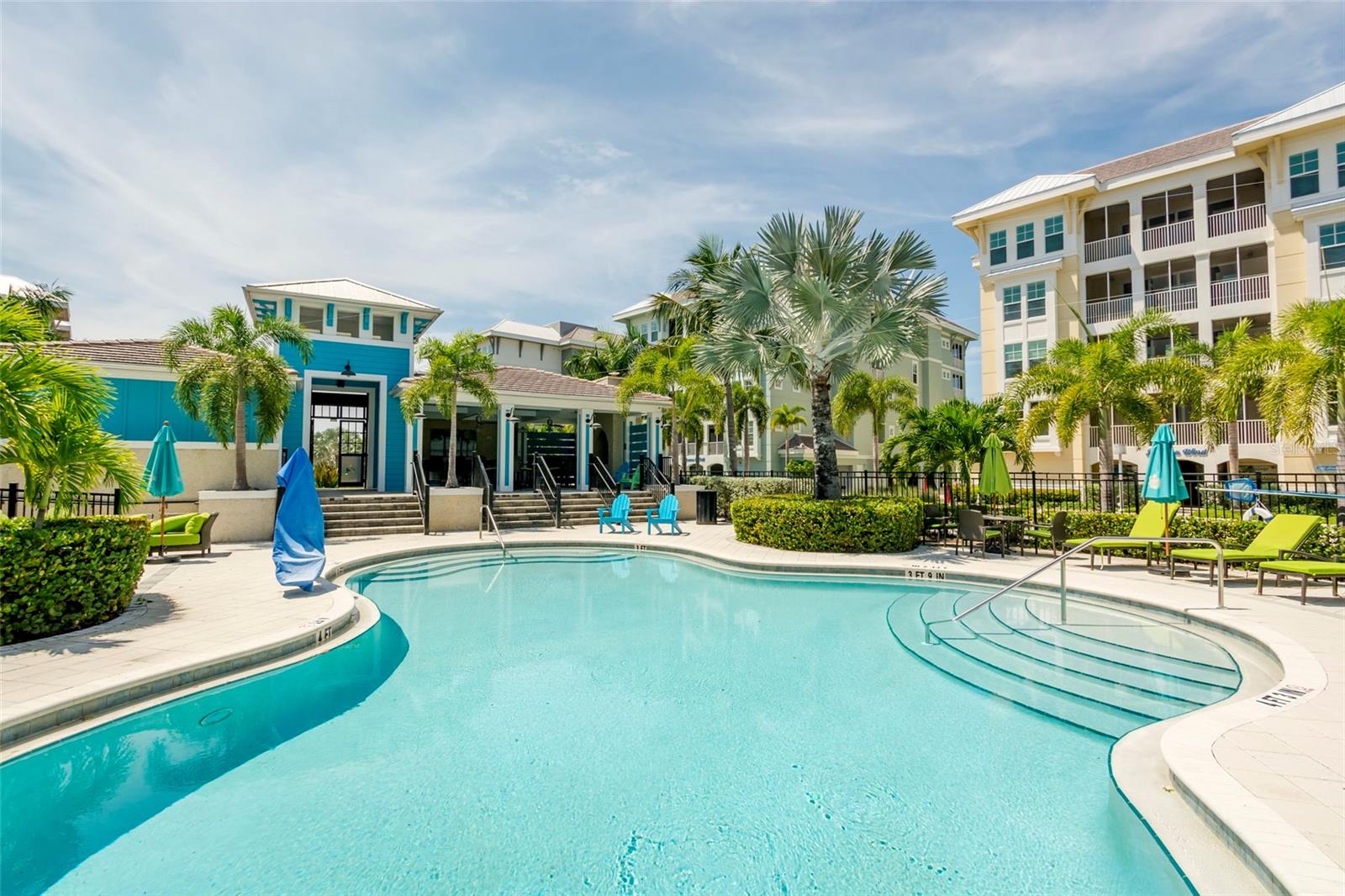 379 ARUBA CIR #301, BRADENTON, FL, 34209