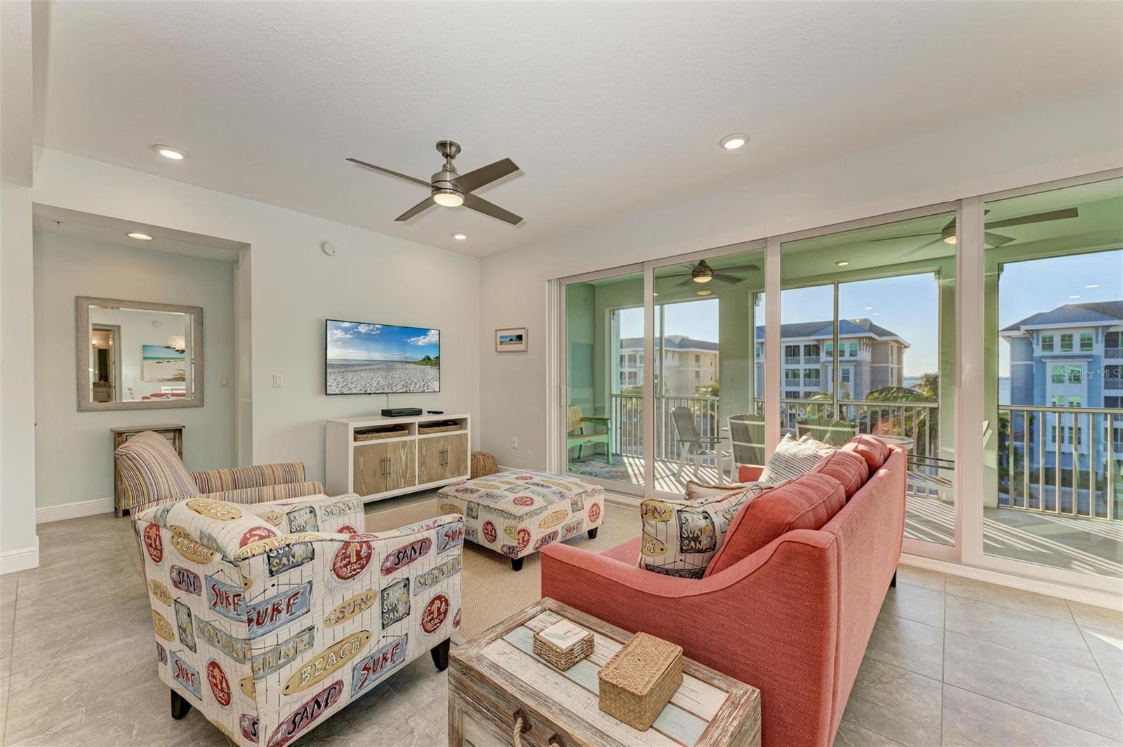 379 ARUBA CIR #301, BRADENTON, FL, 34209