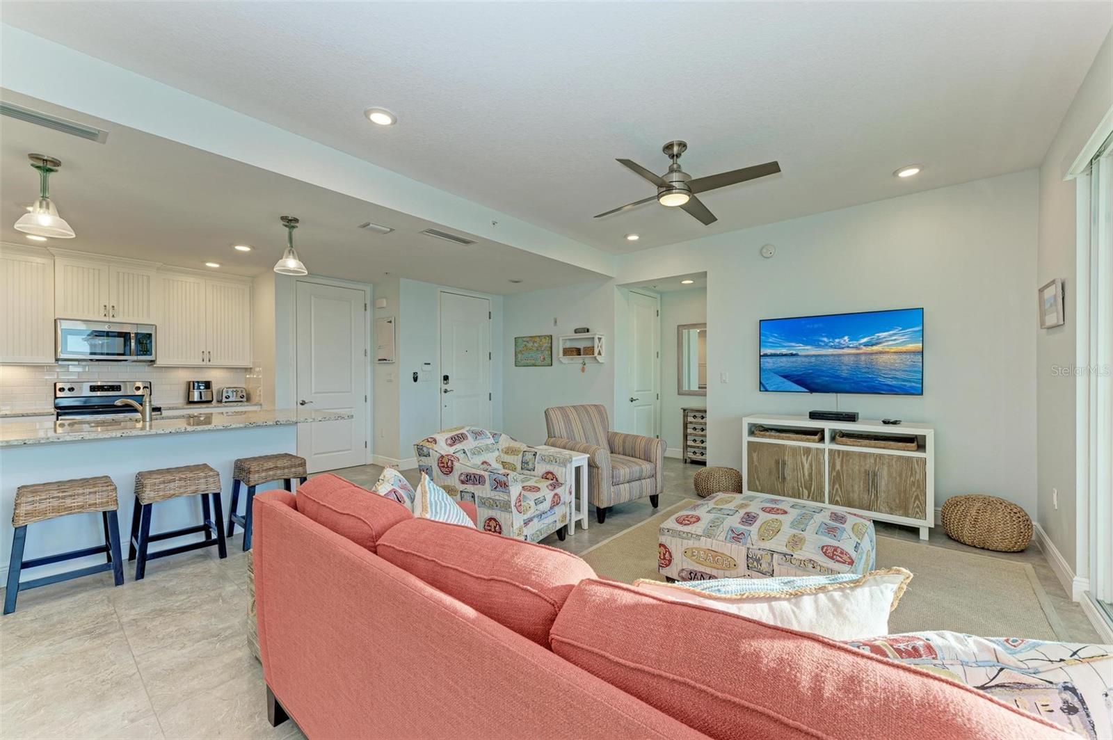 379 ARUBA CIR #301, BRADENTON, FL, 34209