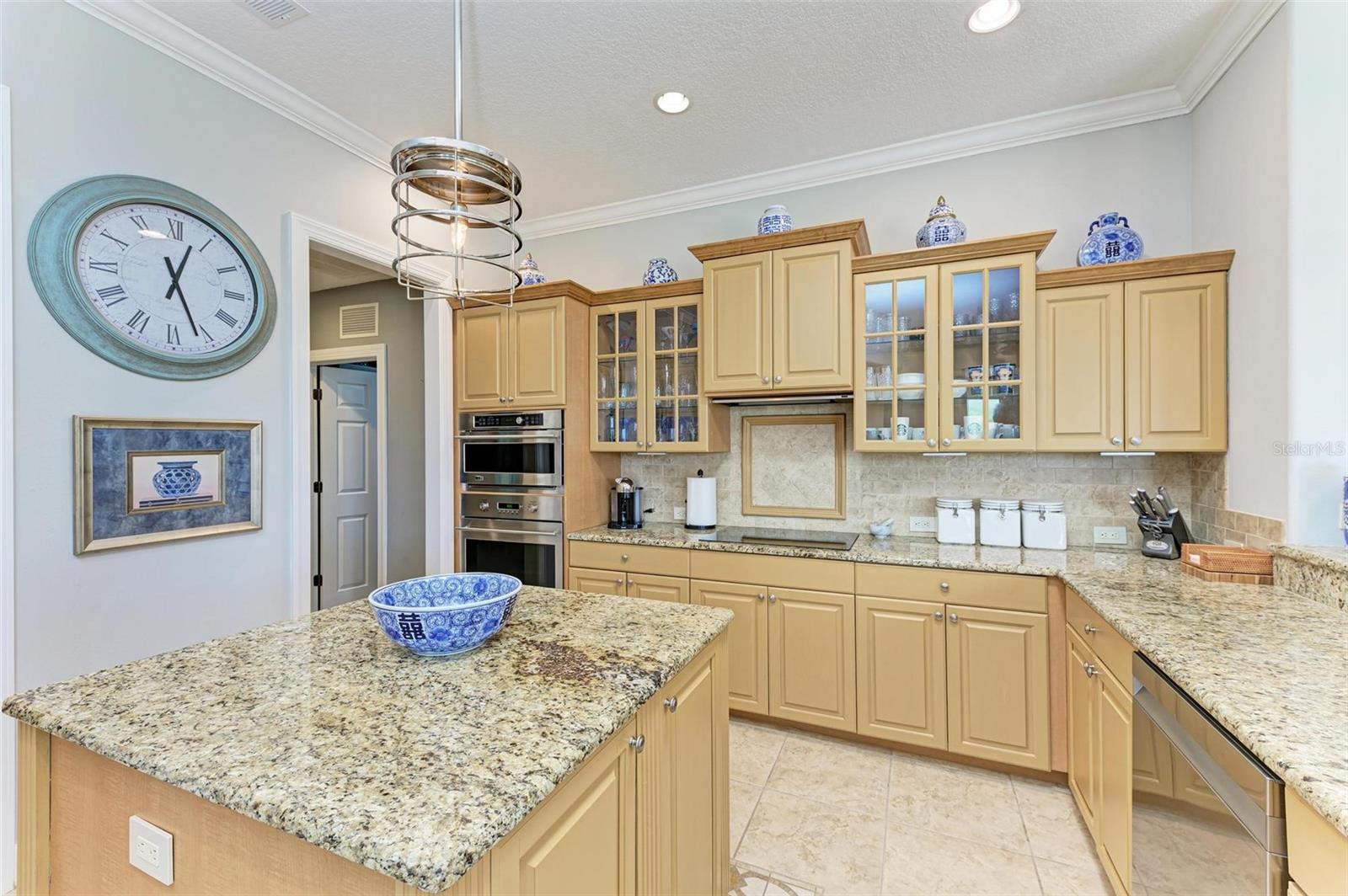 22623 MORNING GLORY CIR, BRADENTON, FL, 34202