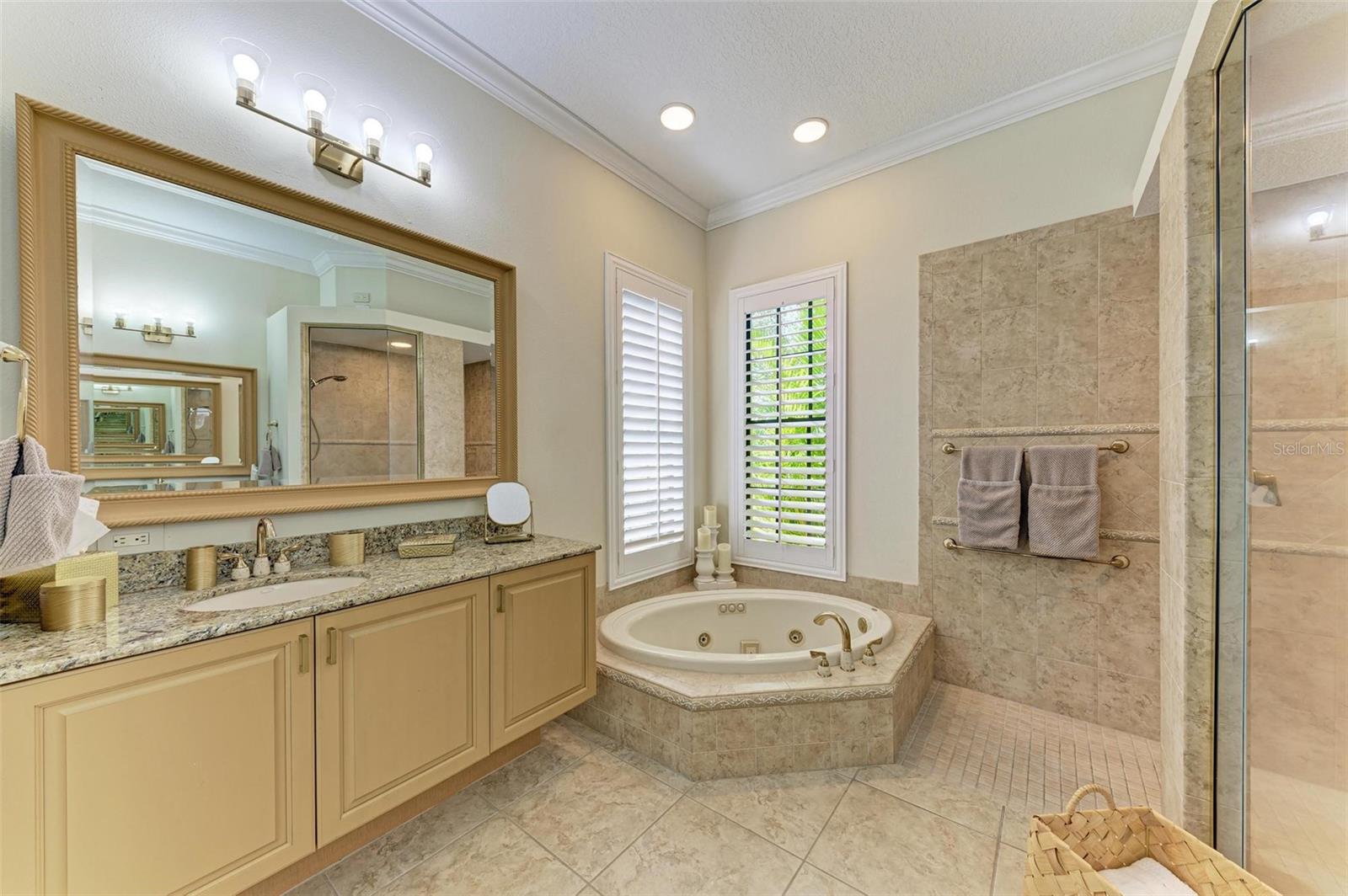 22623 MORNING GLORY CIR, BRADENTON, FL, 34202