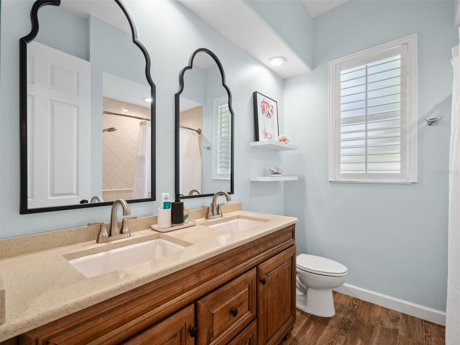 9052 MISTY CREEK DR, SARASOTA, FL, 34241