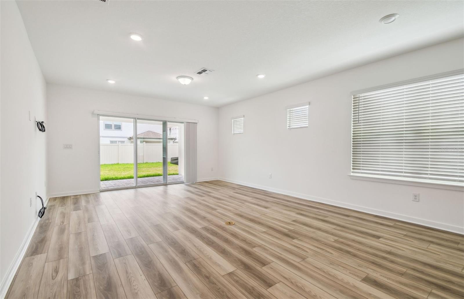 6690 MICHAEL FAVOR WAY, WESLEY CHAPEL, FL, 33545
