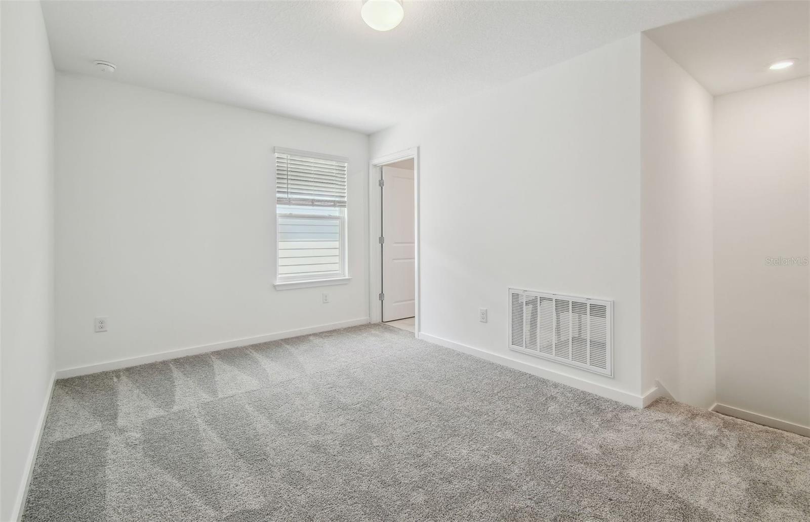 6690 MICHAEL FAVOR WAY, WESLEY CHAPEL, FL, 33545
