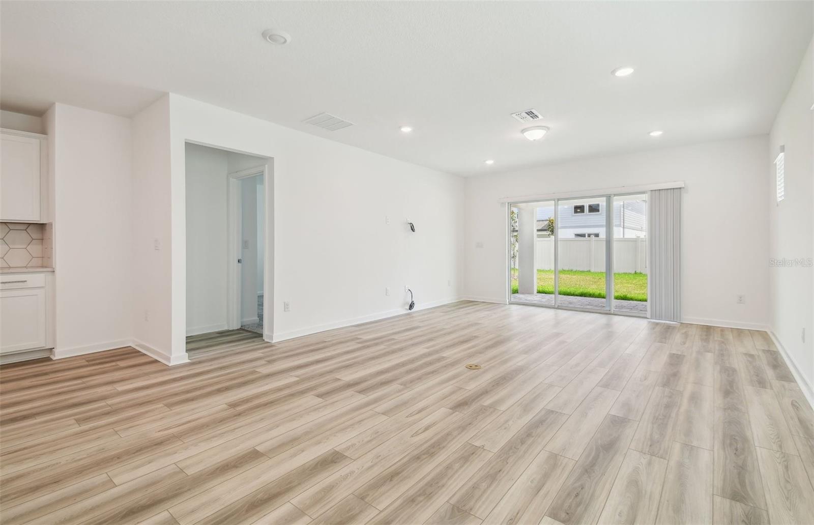6690 MICHAEL FAVOR WAY, WESLEY CHAPEL, FL, 33545