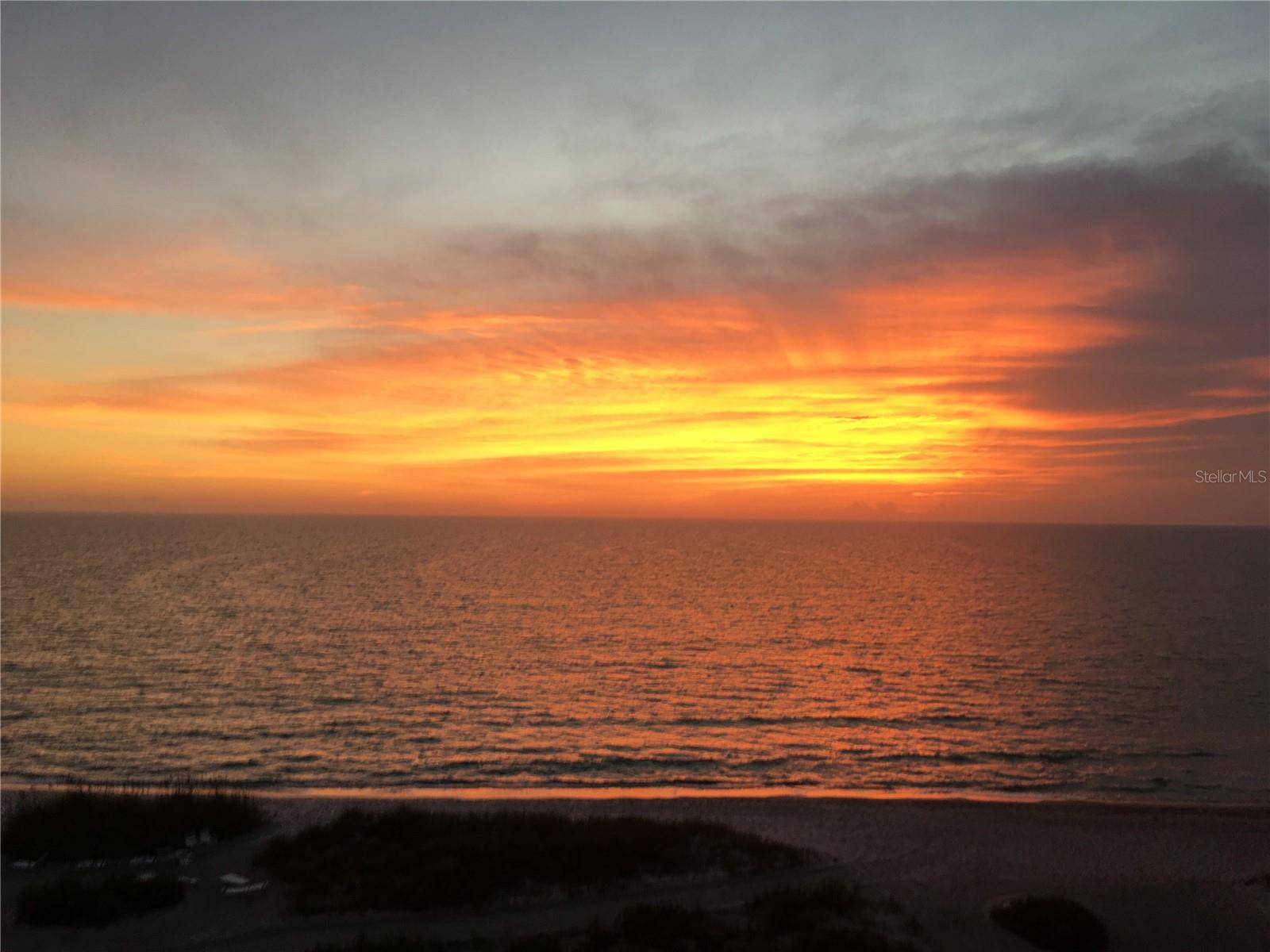 31 TWIN SHORES BLVD, LONGBOAT KEY, FL, 34228