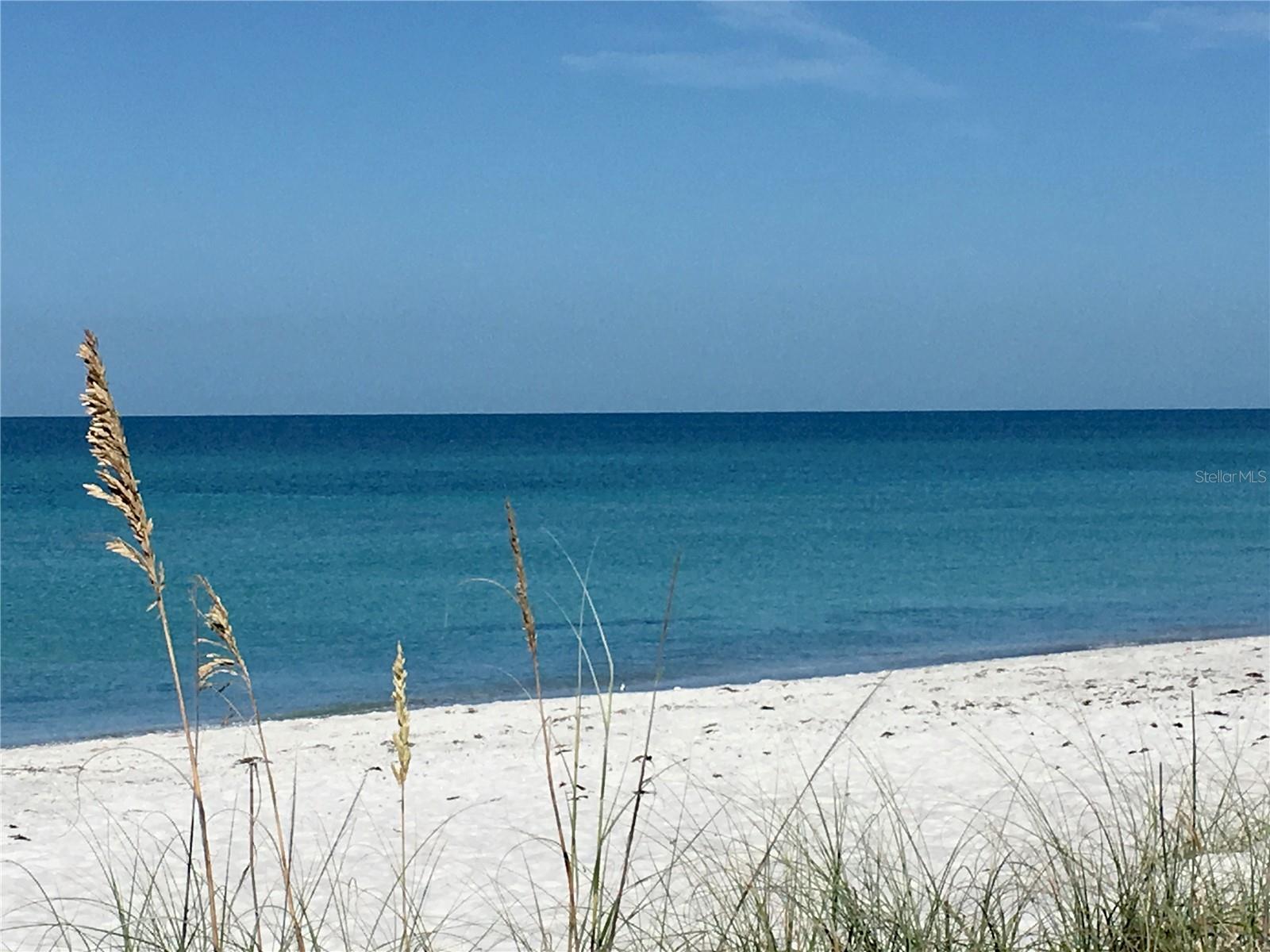 31 TWIN SHORES BLVD, LONGBOAT KEY, FL, 34228