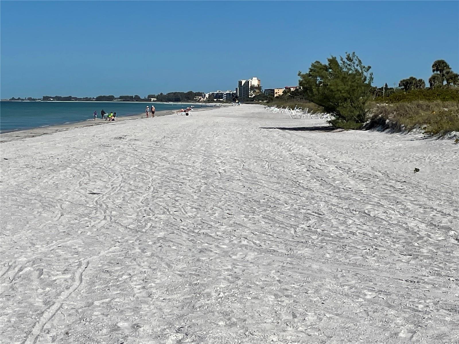 31 TWIN SHORES BLVD, LONGBOAT KEY, FL, 34228