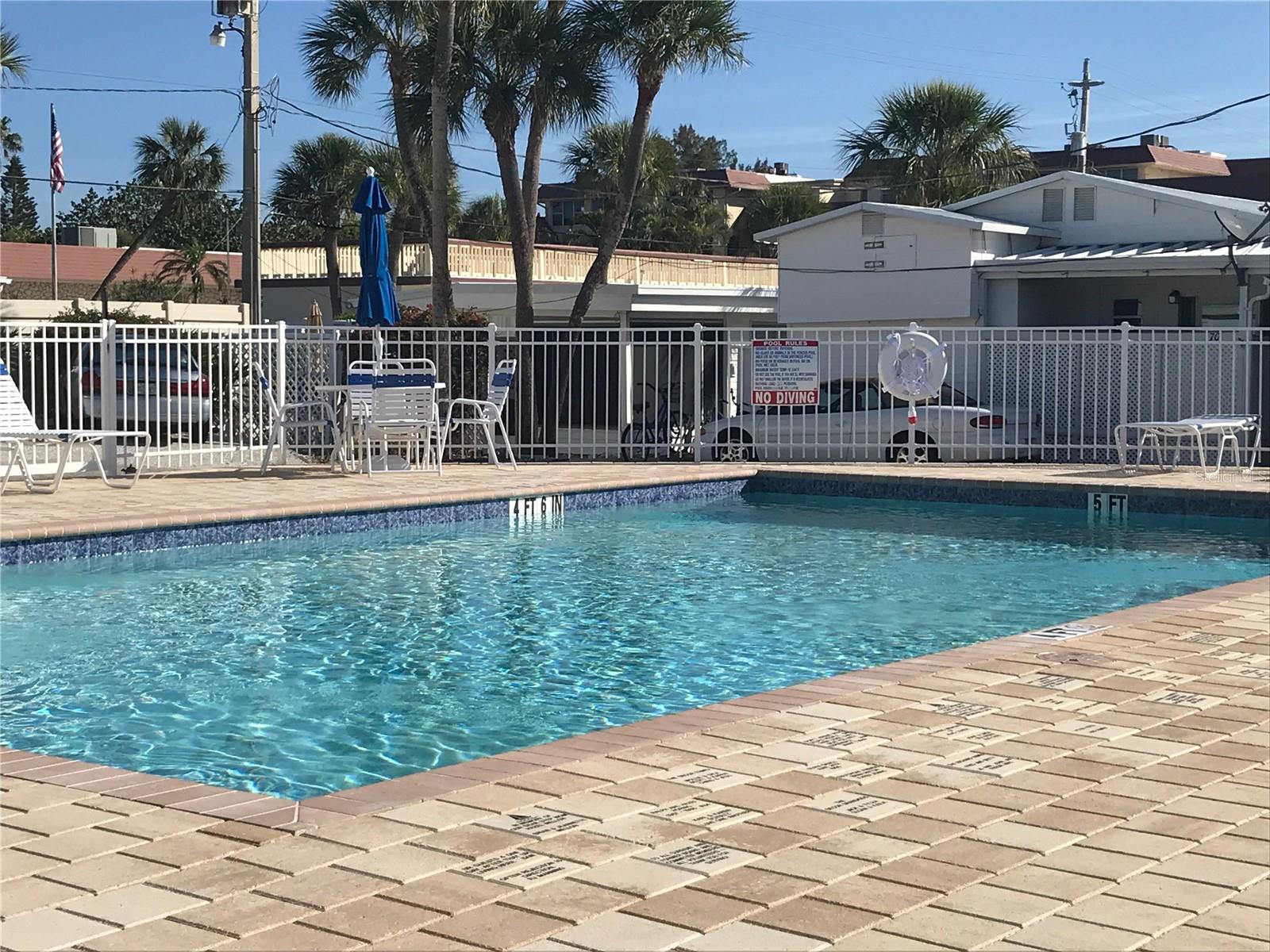 31 TWIN SHORES BLVD, LONGBOAT KEY, FL, 34228