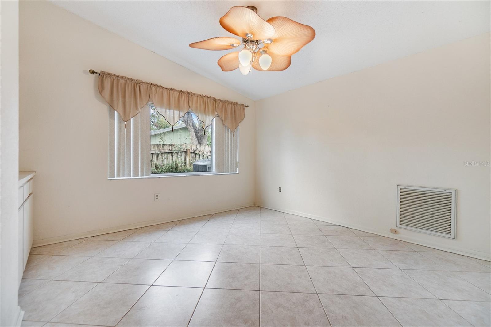 9292 120TH LN, SEMINOLE, FL, 33772