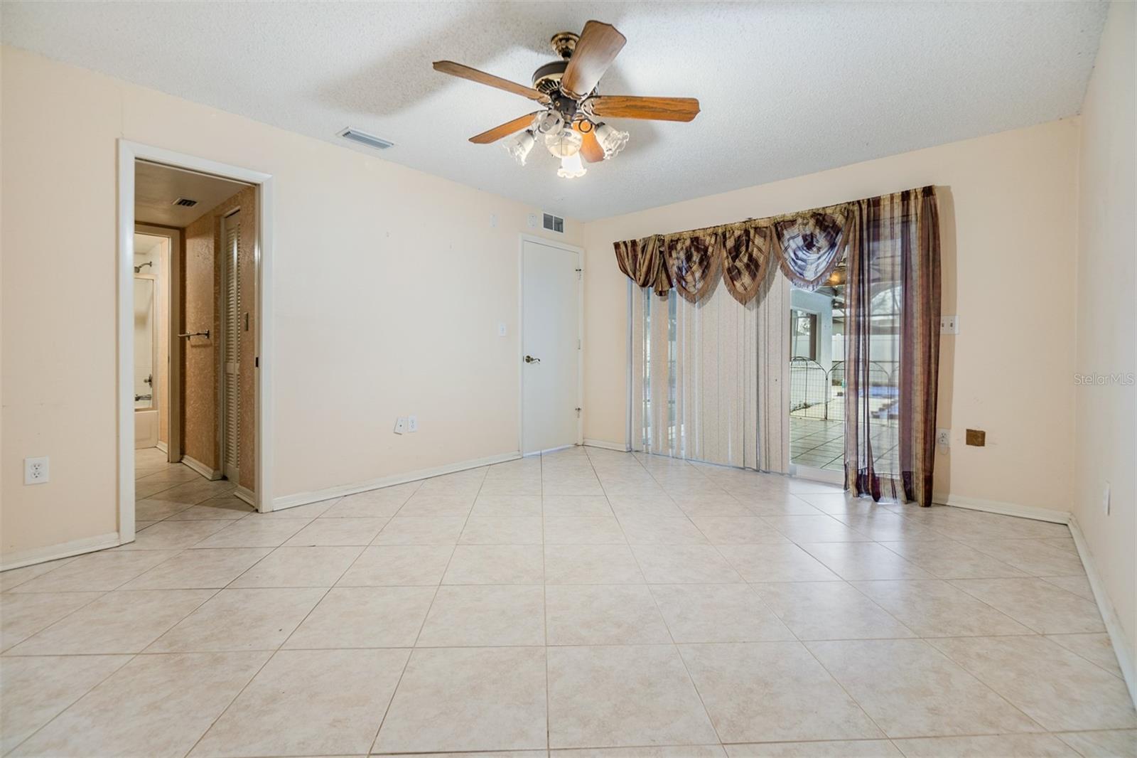 9292 120TH LN, SEMINOLE, FL, 33772