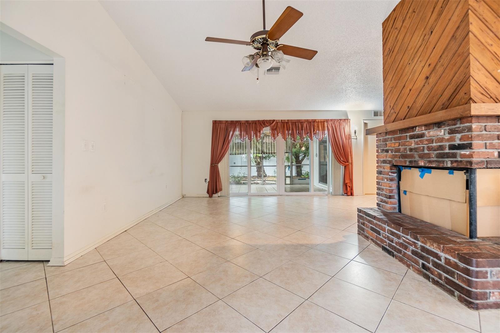 9292 120TH LN, SEMINOLE, FL, 33772