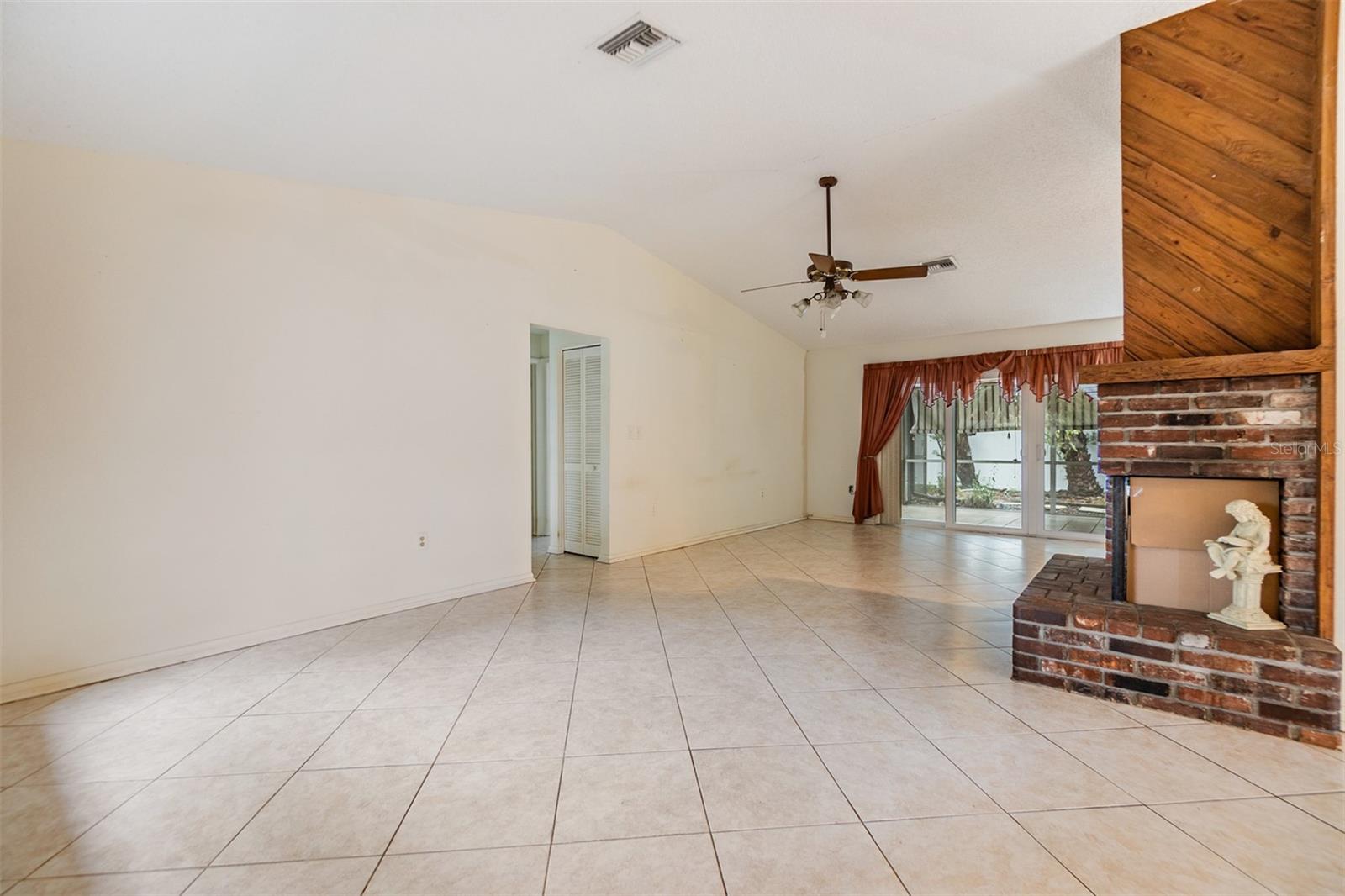 9292 120TH LN, SEMINOLE, FL, 33772