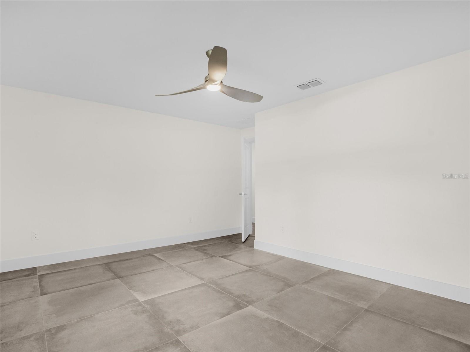 304 E GREENTREE LN, LAKE MARY, FL, 32746