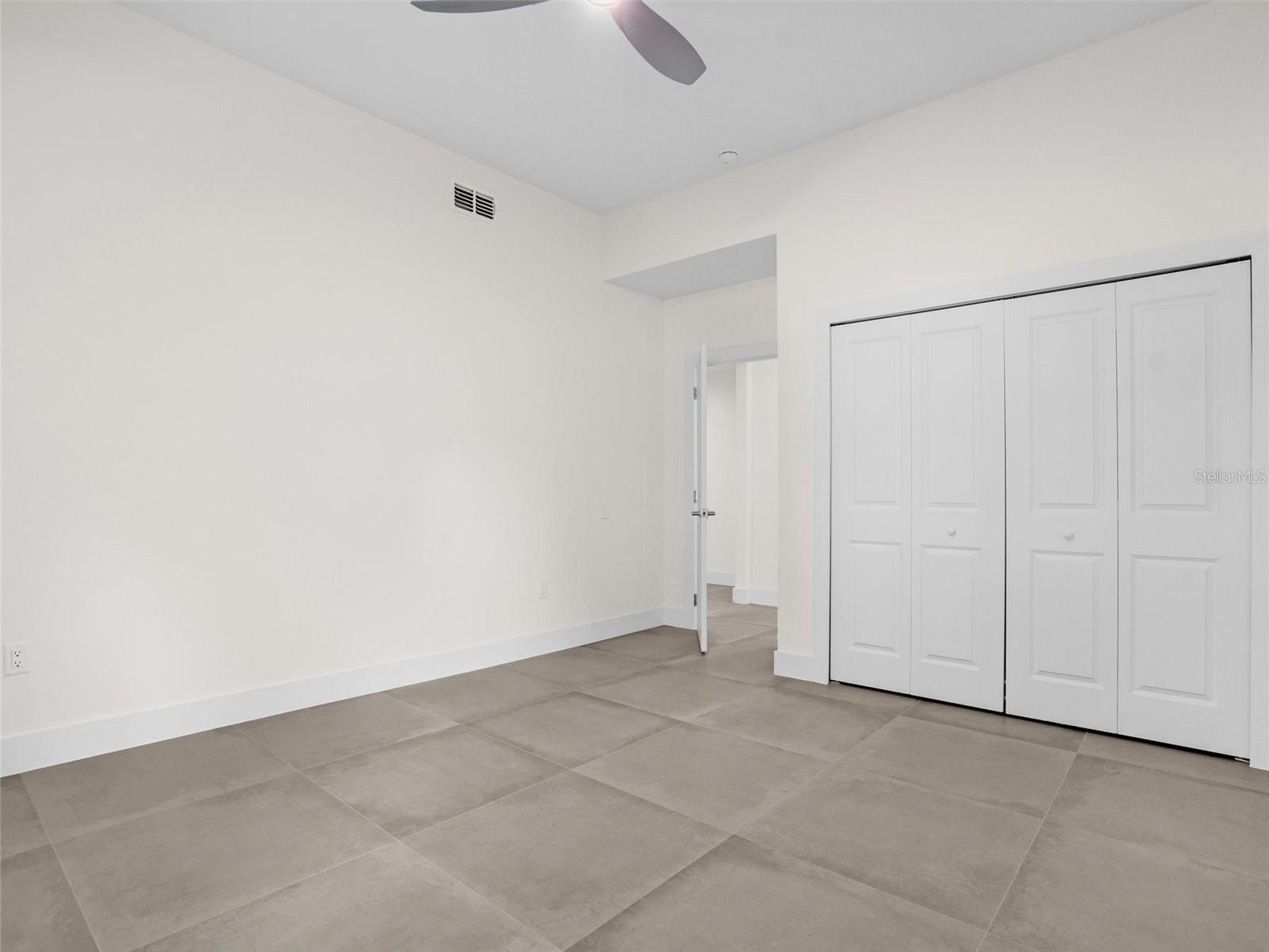 304 E GREENTREE LN, LAKE MARY, FL, 32746