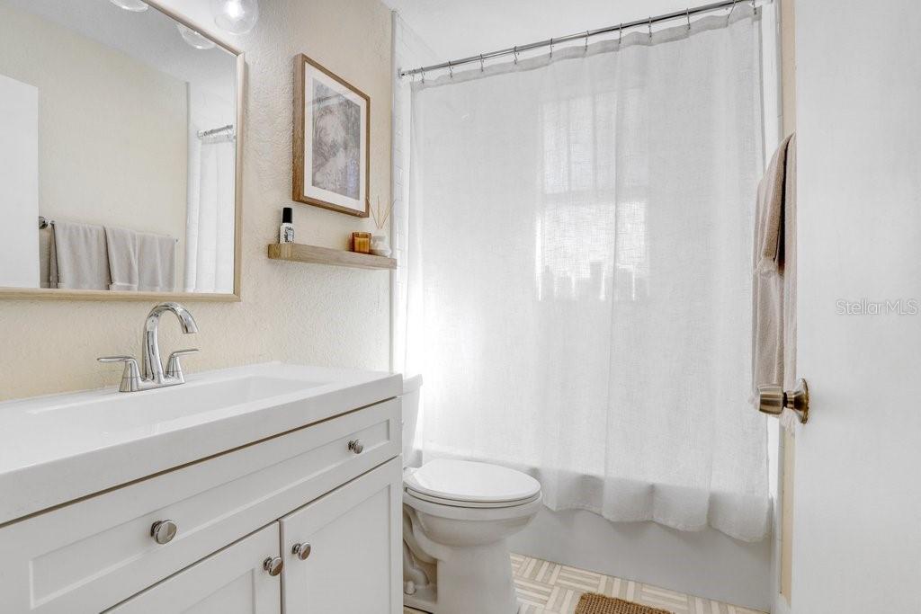 307 W CREST AVE, TAMPA, FL, 33603