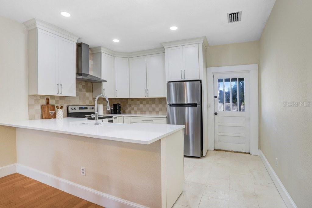 307 W CREST AVE, TAMPA, FL, 33603