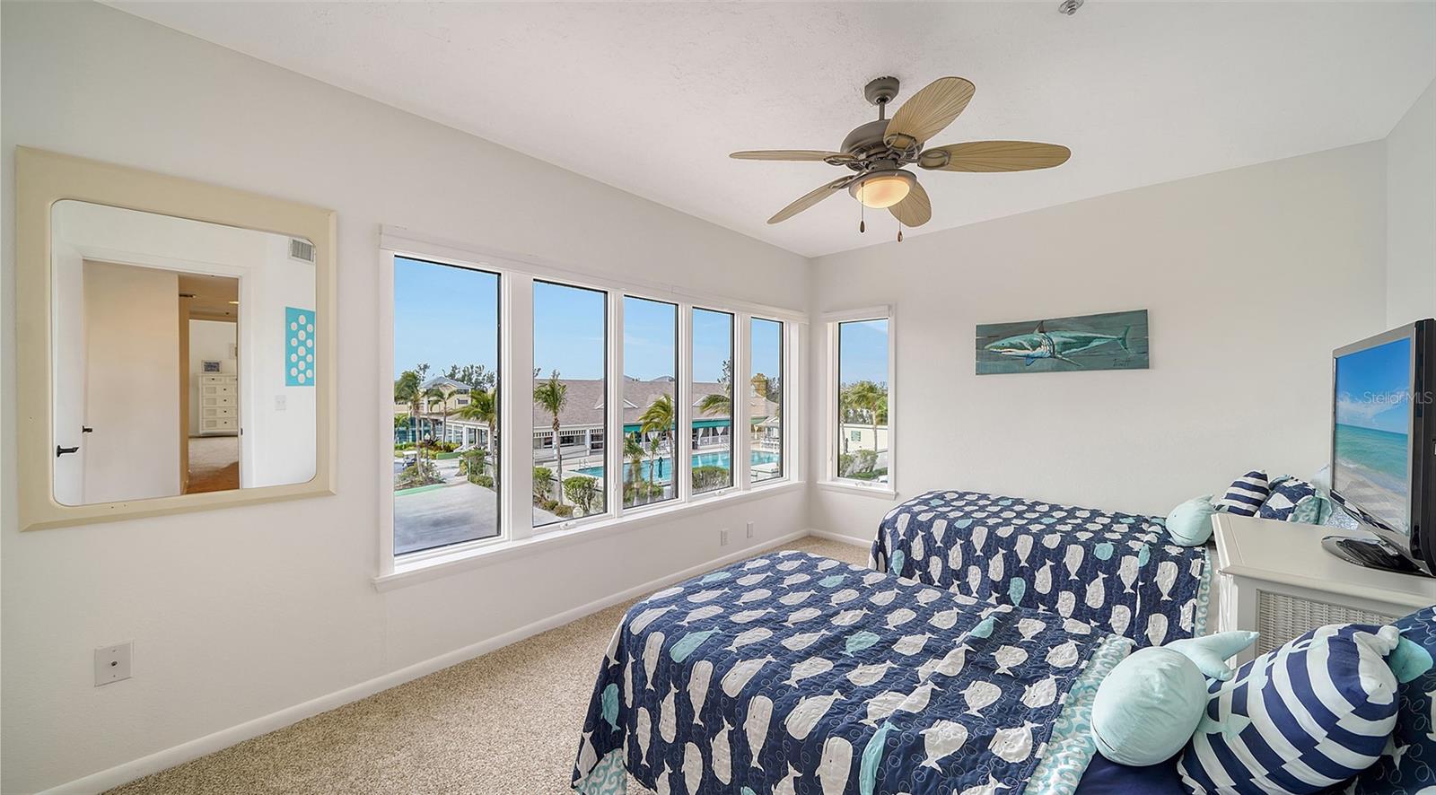 653 CEDARS CT, LONGBOAT KEY, FL, 34228