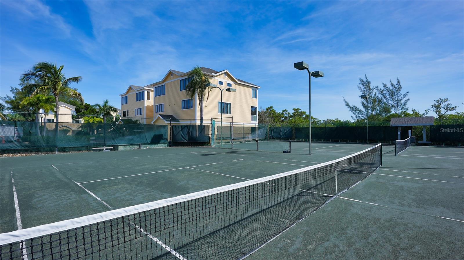 653 CEDARS CT, LONGBOAT KEY, FL, 34228