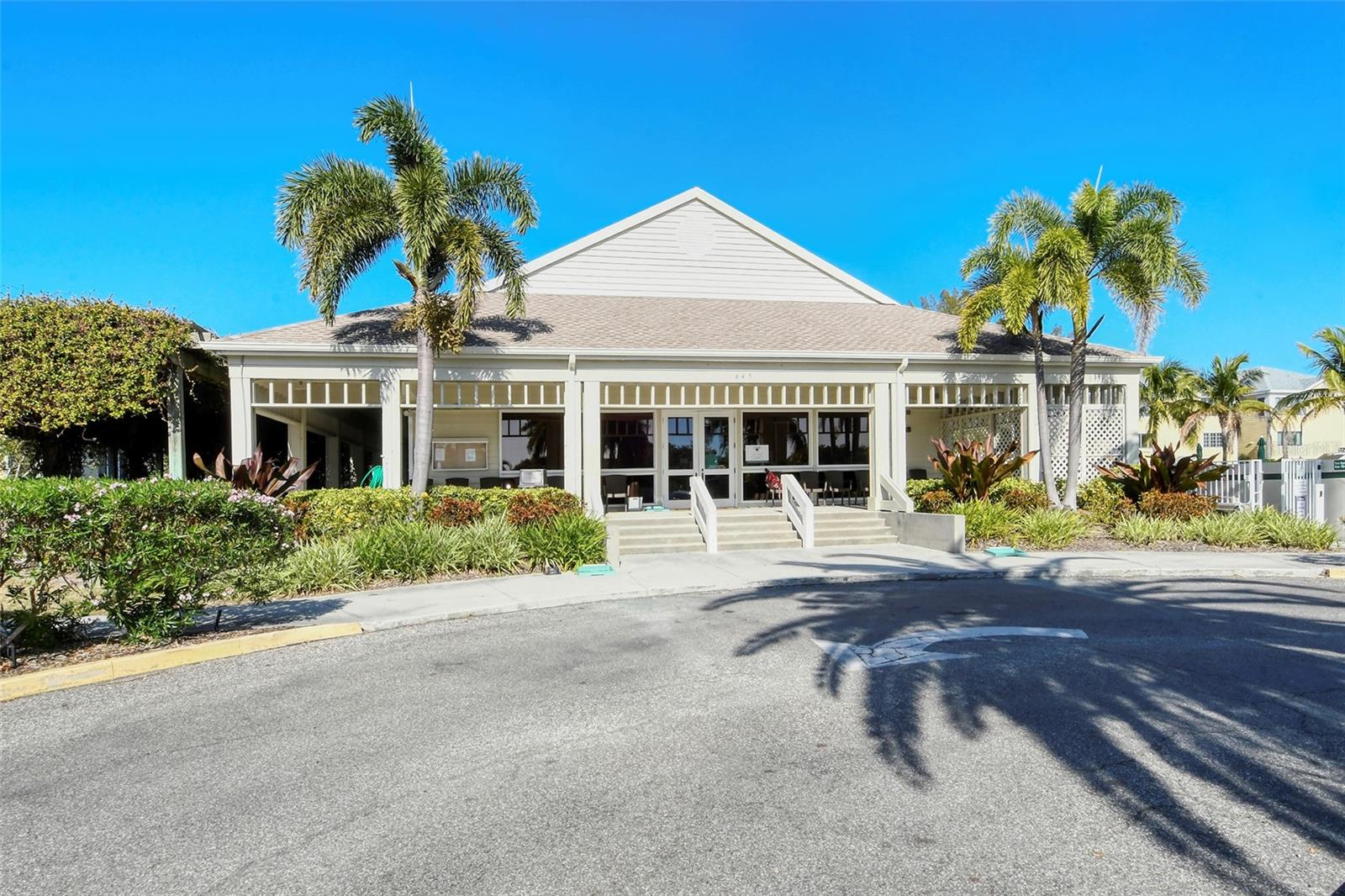 653 CEDARS CT, LONGBOAT KEY, FL, 34228