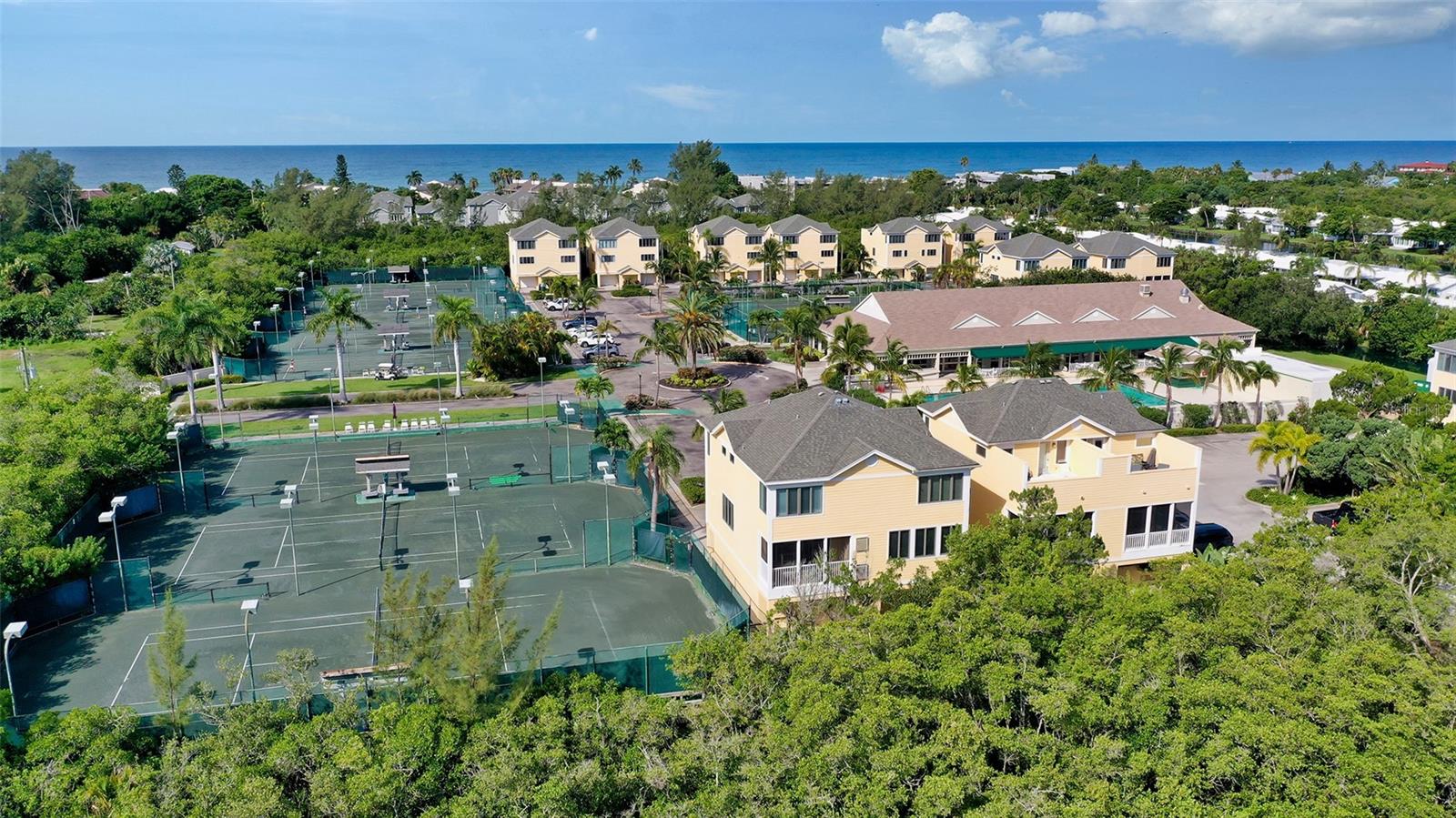 653 CEDARS CT, LONGBOAT KEY, FL, 34228