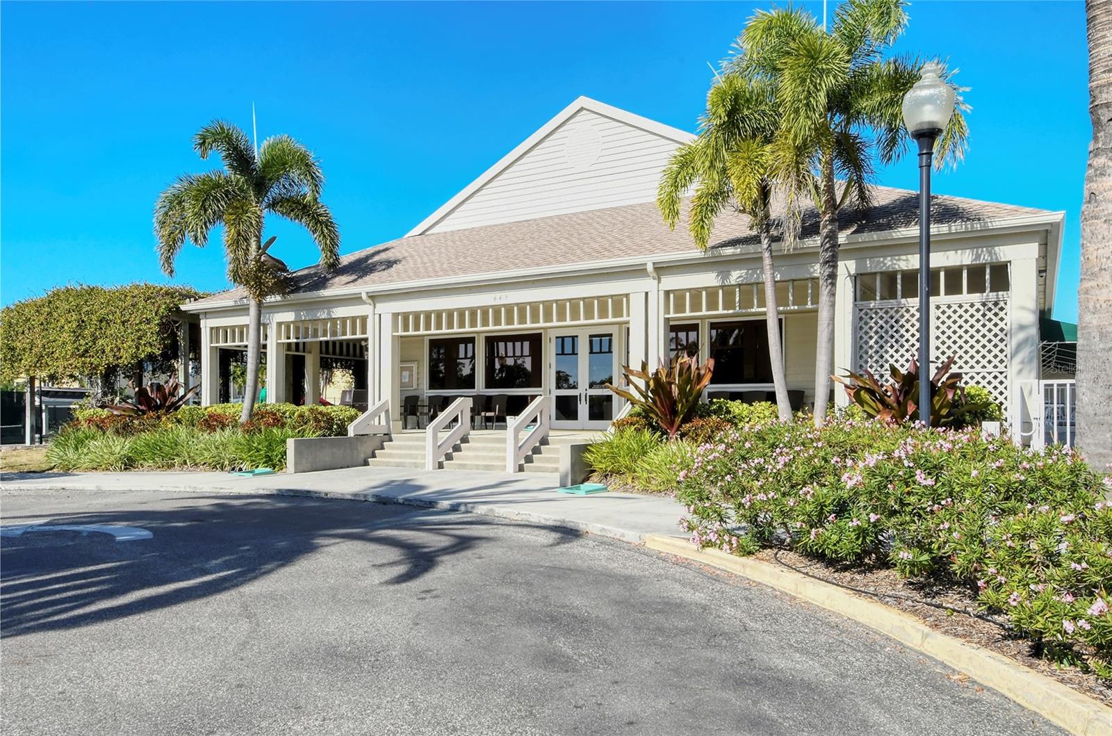 653 CEDARS CT, LONGBOAT KEY, FL, 34228