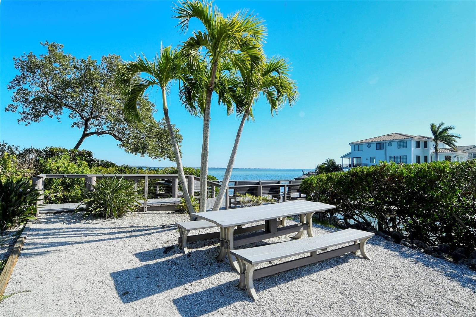 653 CEDARS CT, LONGBOAT KEY, FL, 34228