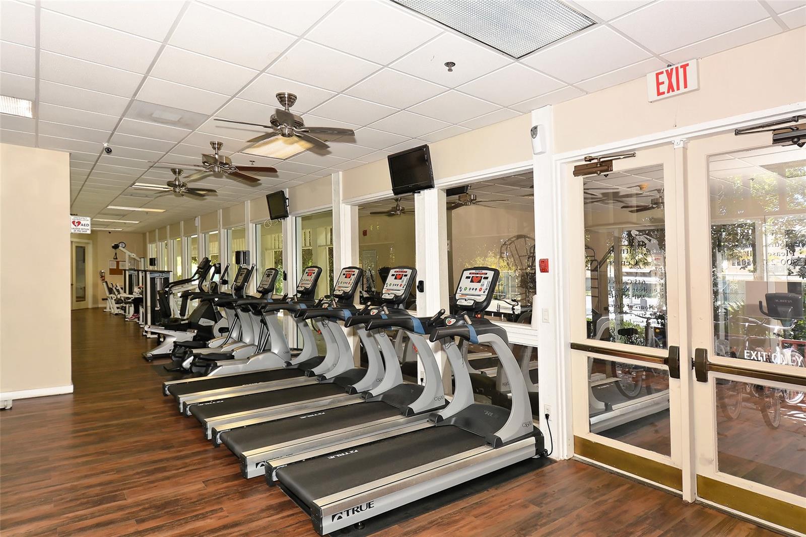 653 CEDARS CT, LONGBOAT KEY, FL, 34228