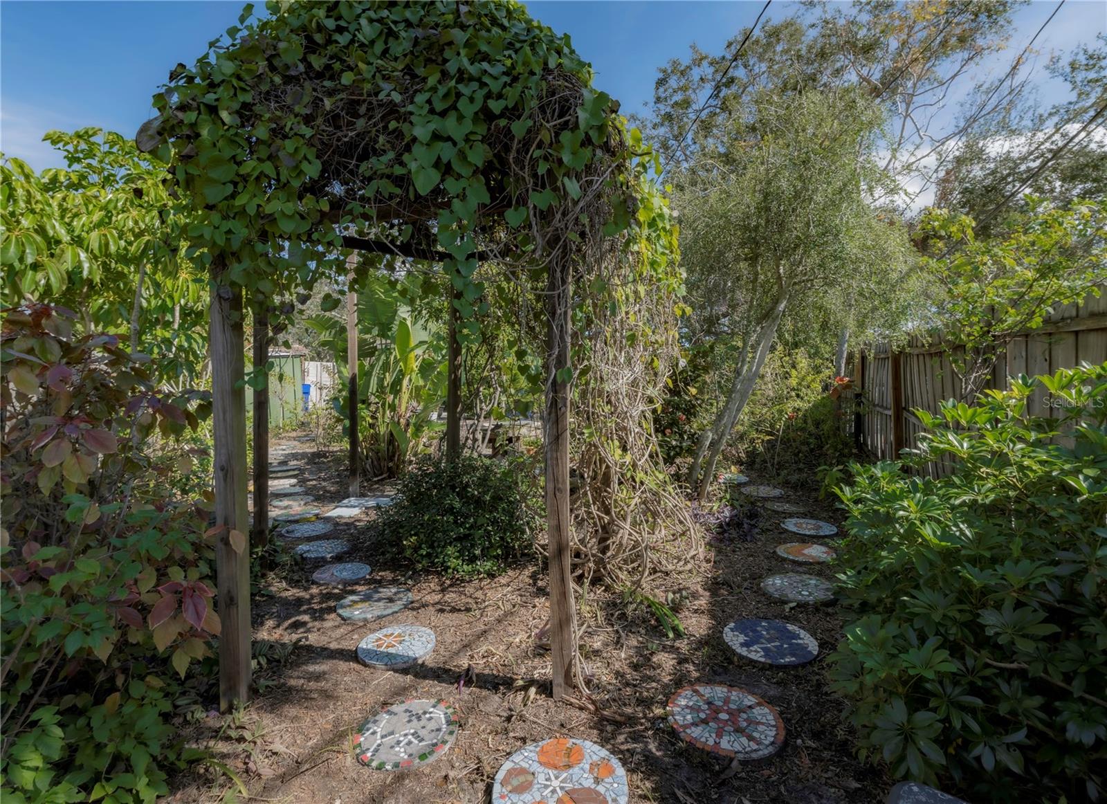 631 SAN ROY DR S, DUNEDIN, FL, 34698