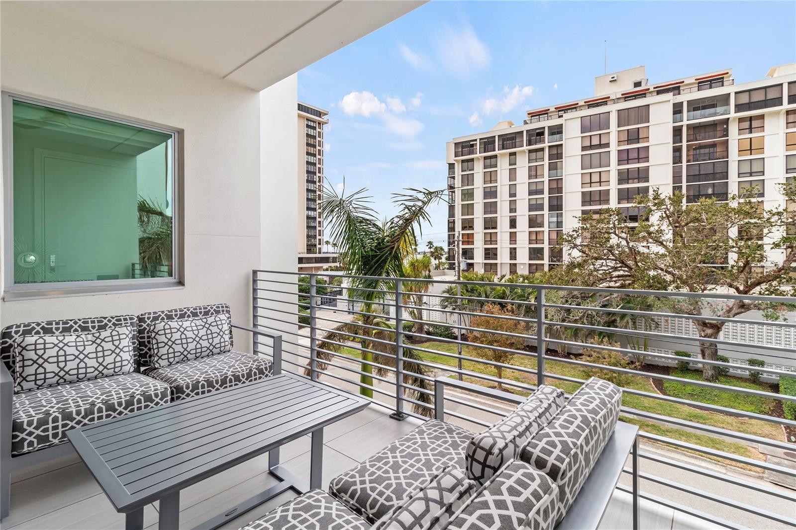 711 S PALM AVE #303, SARASOTA, FL, 34236