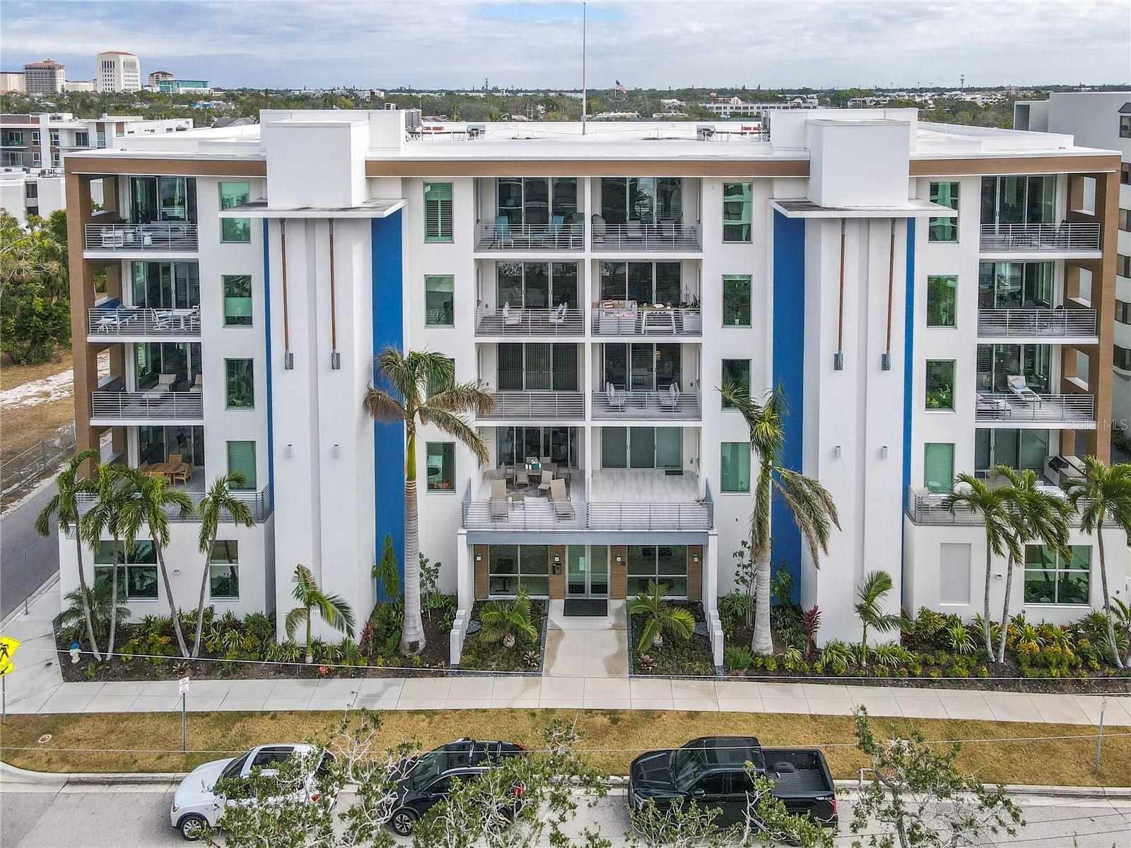 711 S PALM AVE #303, SARASOTA, FL, 34236