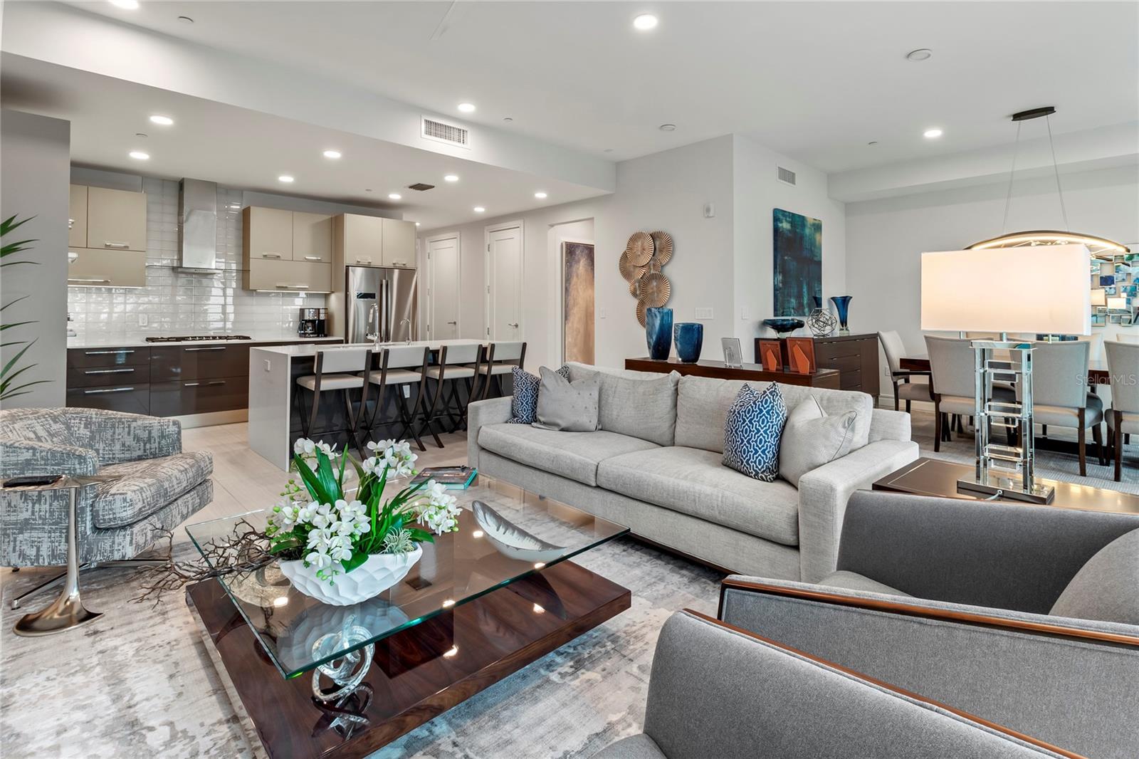 711 S PALM AVE #303, SARASOTA, FL, 34236