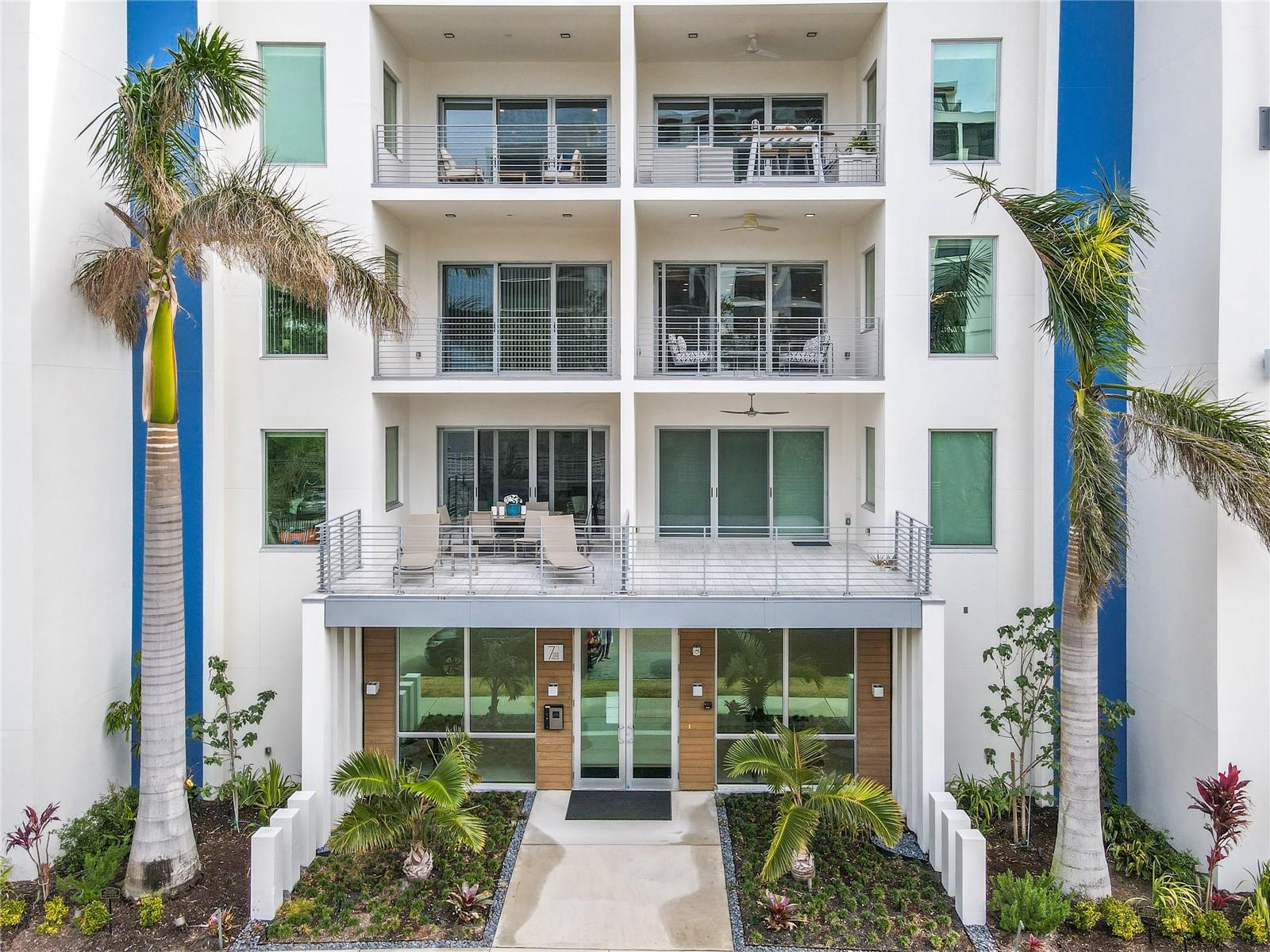 711 S PALM AVE #303, SARASOTA, FL, 34236