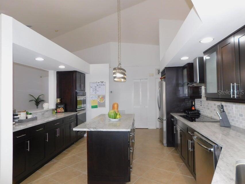 680 MANHATTAN ST E, LEHIGH ACRES, FL, 33974