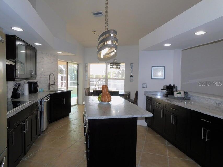 680 MANHATTAN ST E, LEHIGH ACRES, FL, 33974