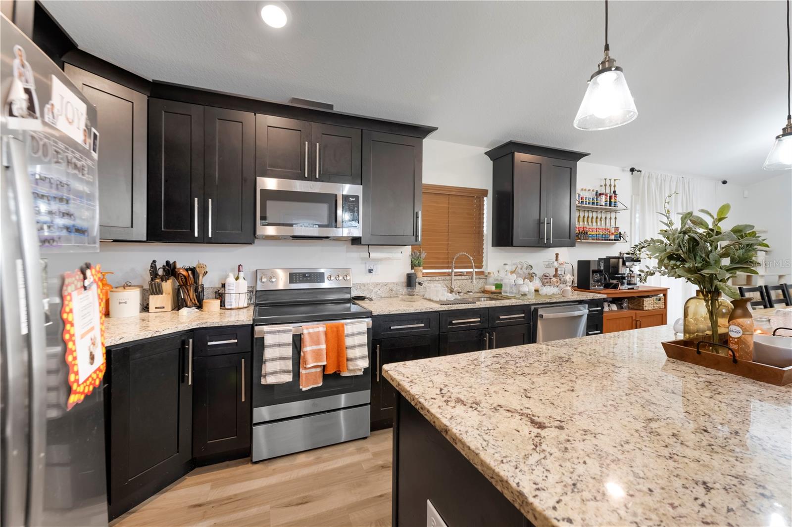 902 W ALSOBROOK ST, PLANT CITY, FL, 33563