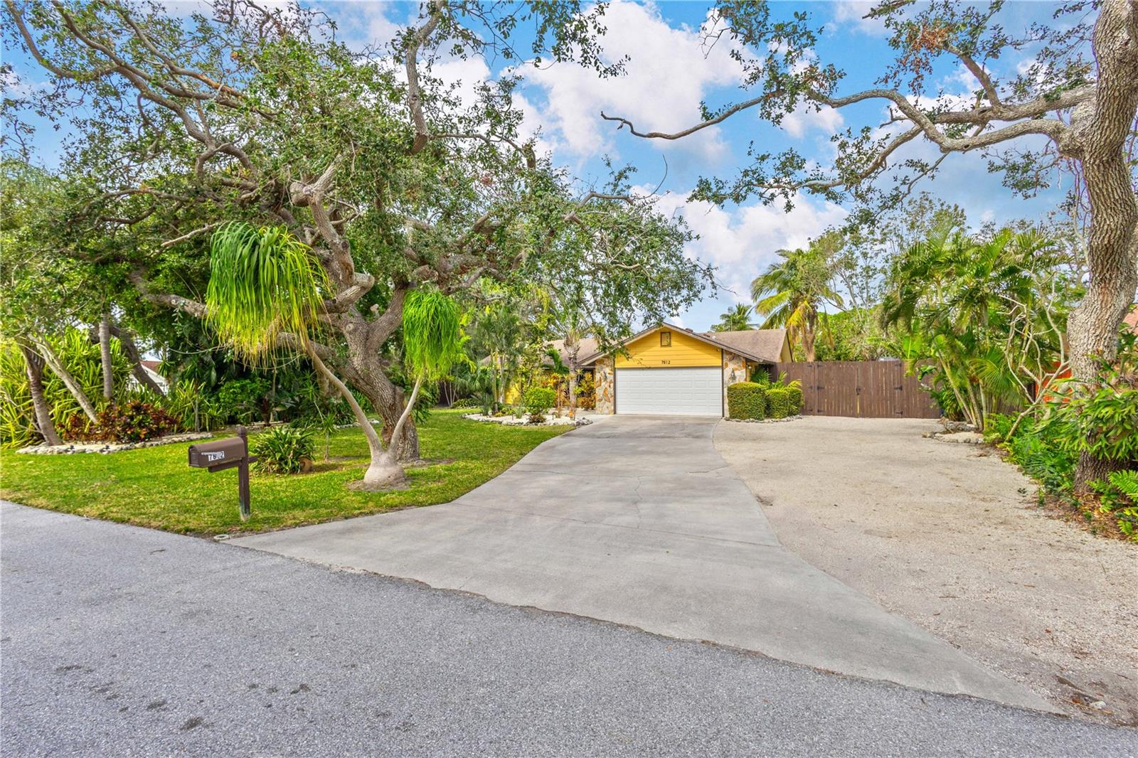 7612 27TH AVE W, BRADENTON, FL, 34209