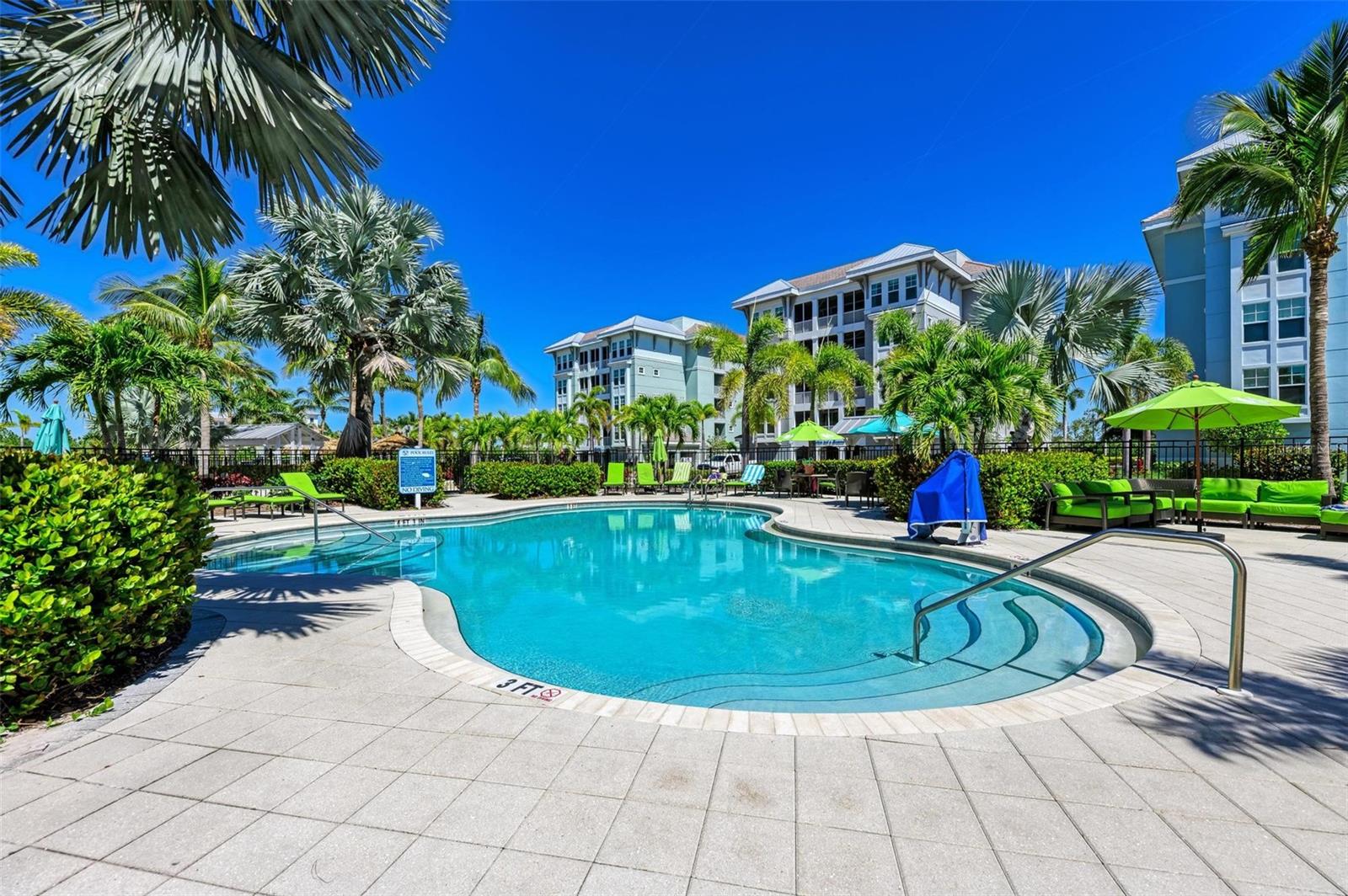 395 ARUBA CIR #302, BRADENTON, FL, 34209