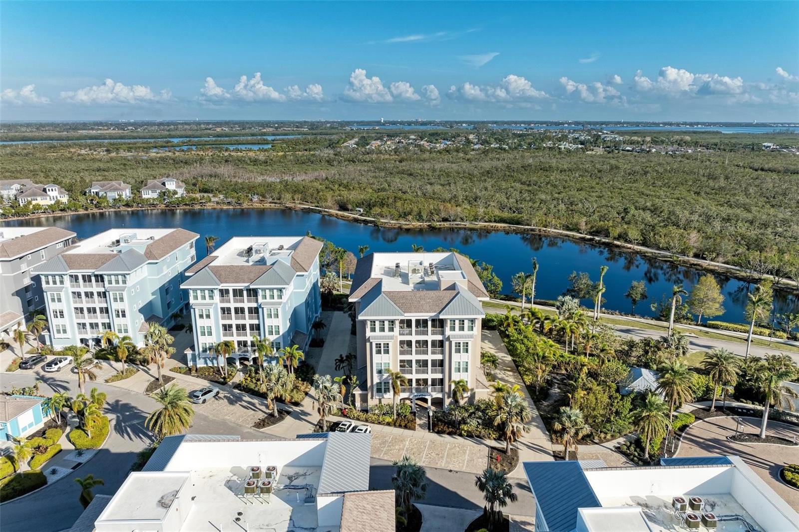 395 ARUBA CIR #302, BRADENTON, FL, 34209