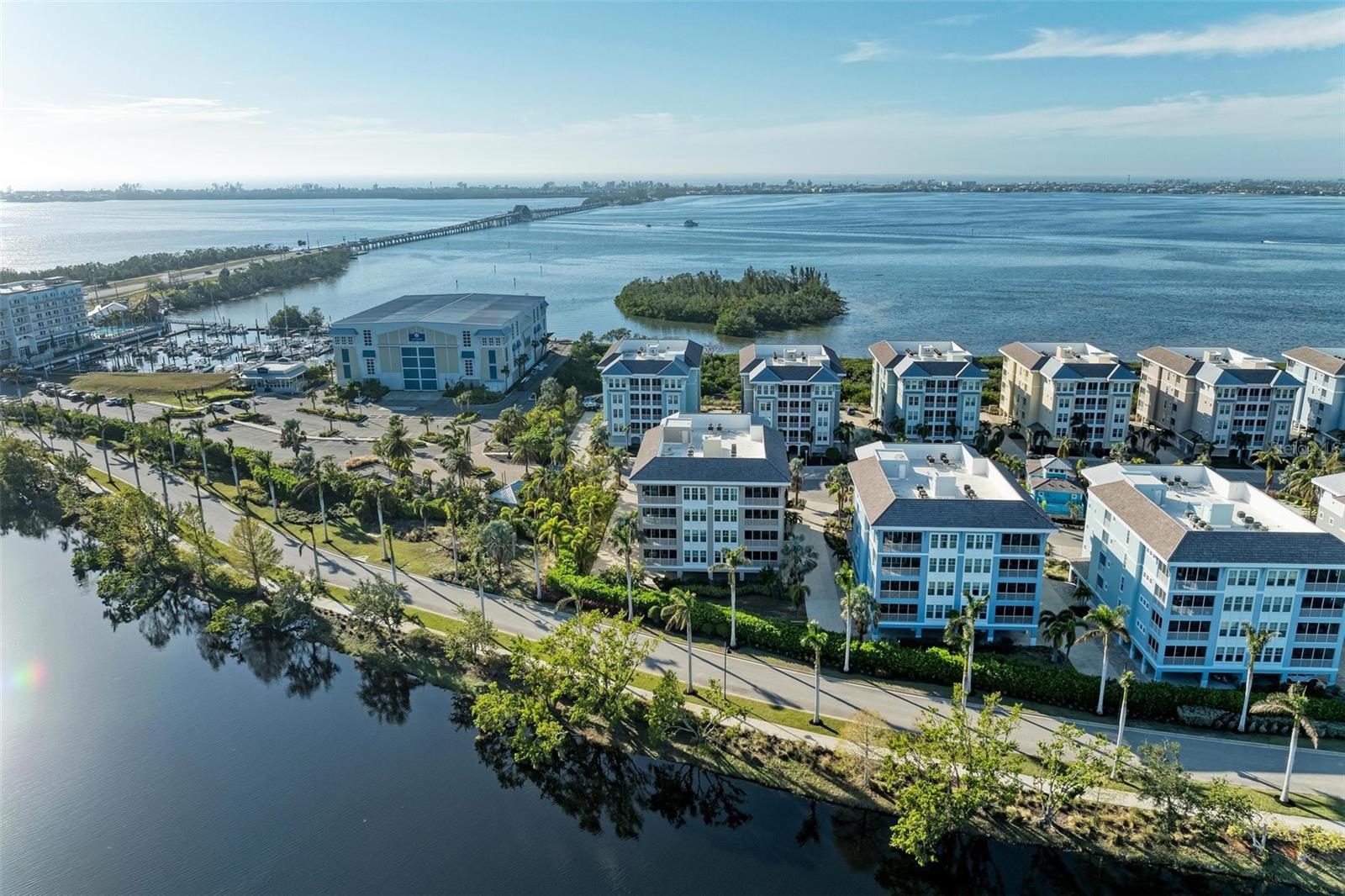 395 ARUBA CIR #302, BRADENTON, FL, 34209