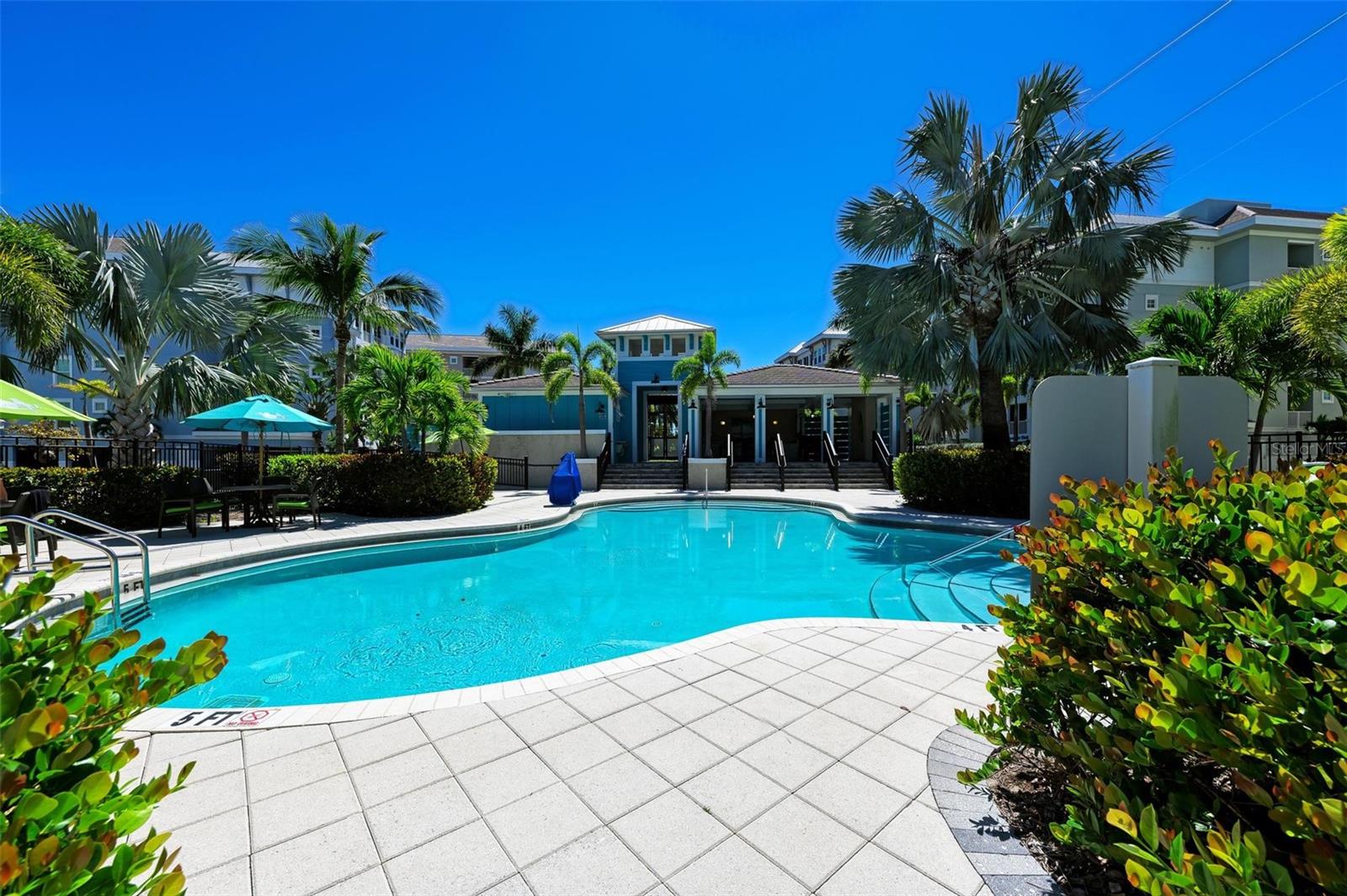 395 ARUBA CIR #302, BRADENTON, FL, 34209