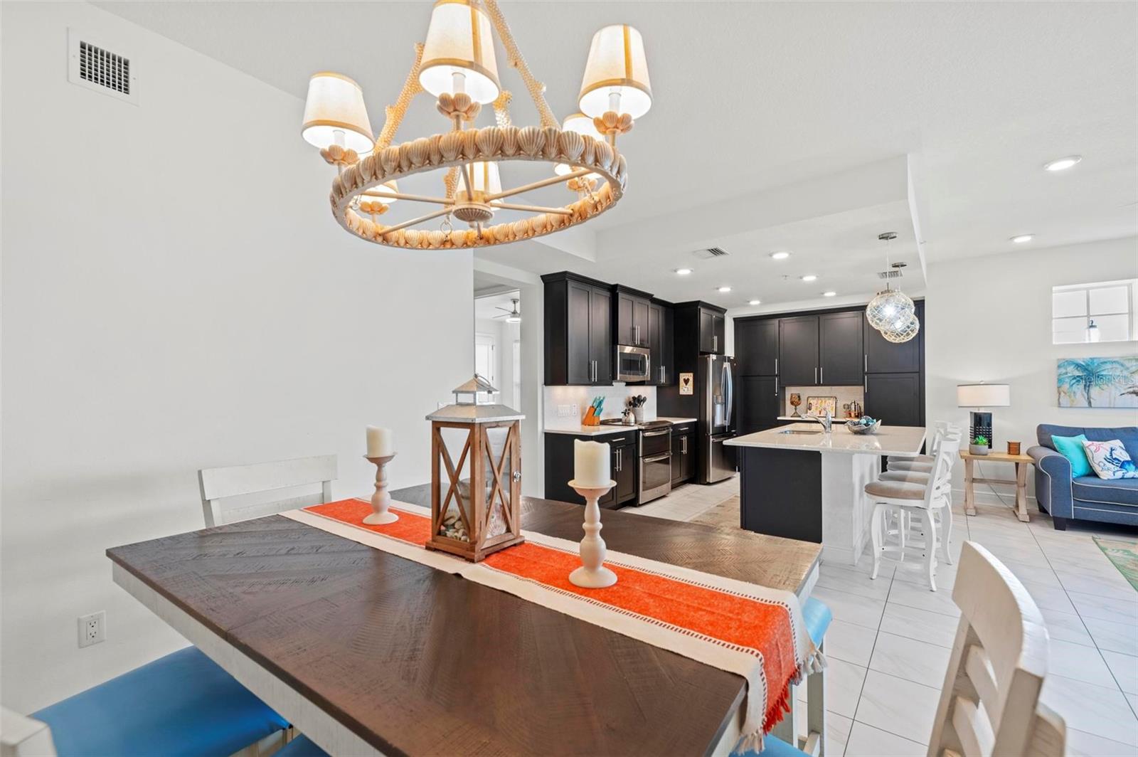 395 ARUBA CIR #302, BRADENTON, FL, 34209