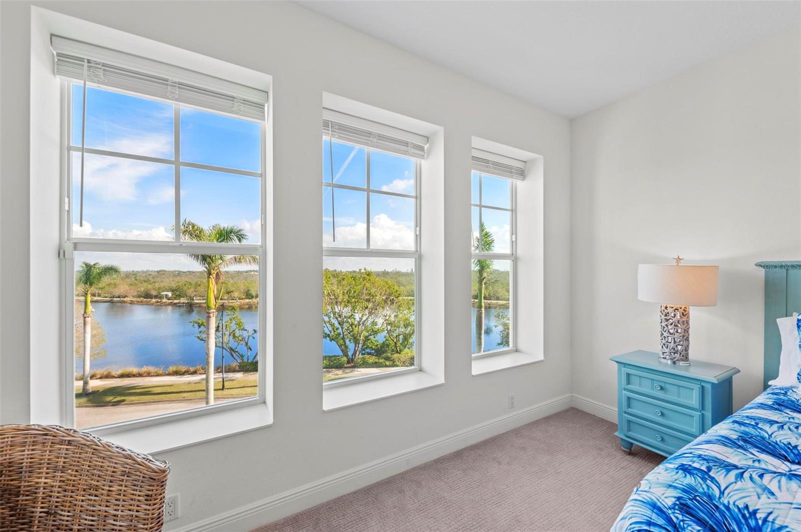 395 ARUBA CIR #302, BRADENTON, FL, 34209