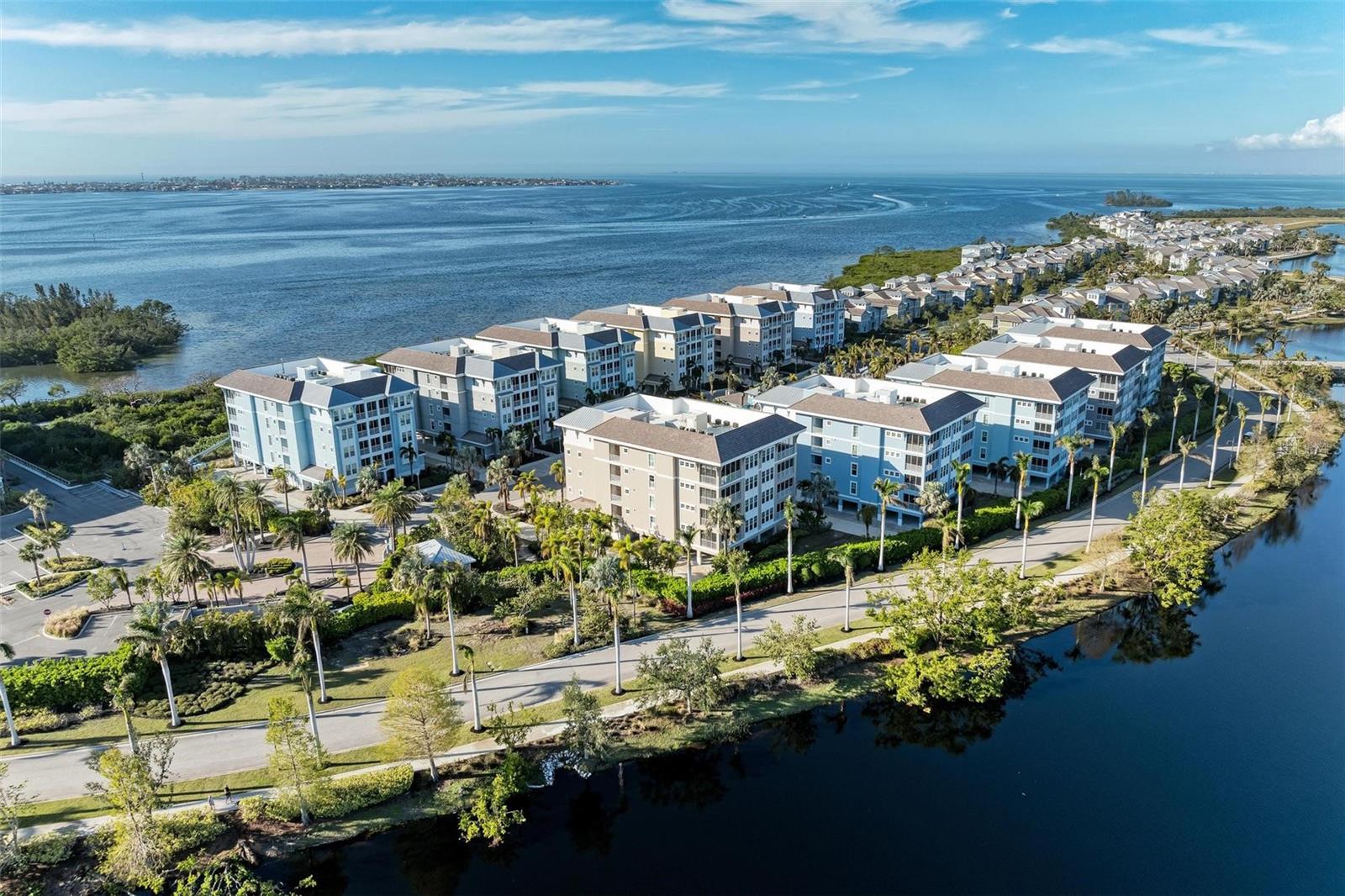 395 ARUBA CIR #302, BRADENTON, FL, 34209