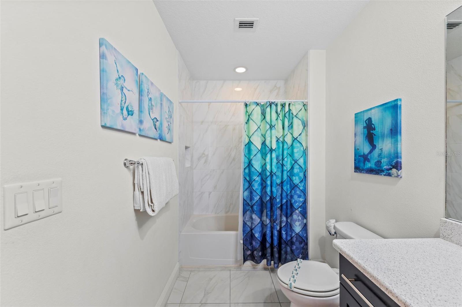 395 ARUBA CIR #302, BRADENTON, FL, 34209