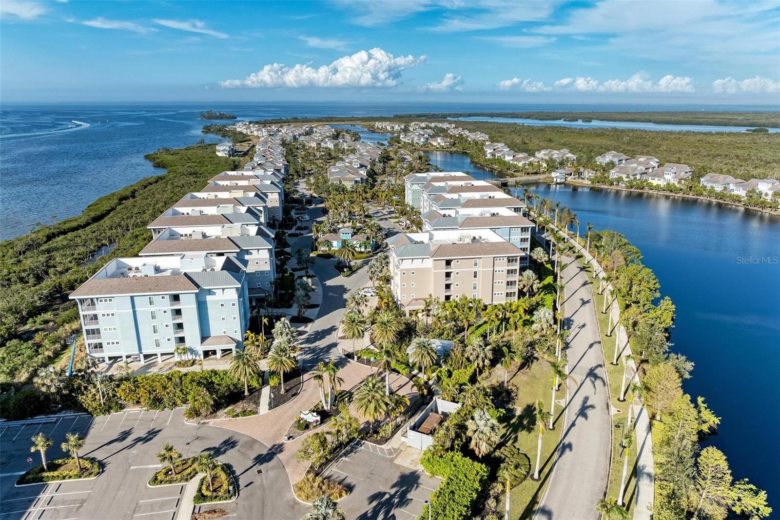 395 ARUBA CIR #302, BRADENTON, FL, 34209