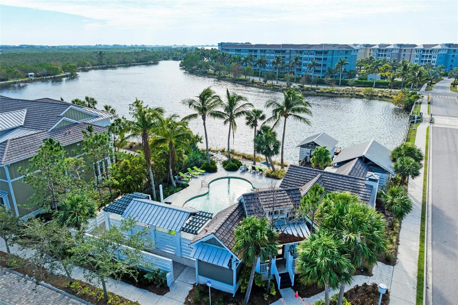 395 ARUBA CIR #302, BRADENTON, FL, 34209