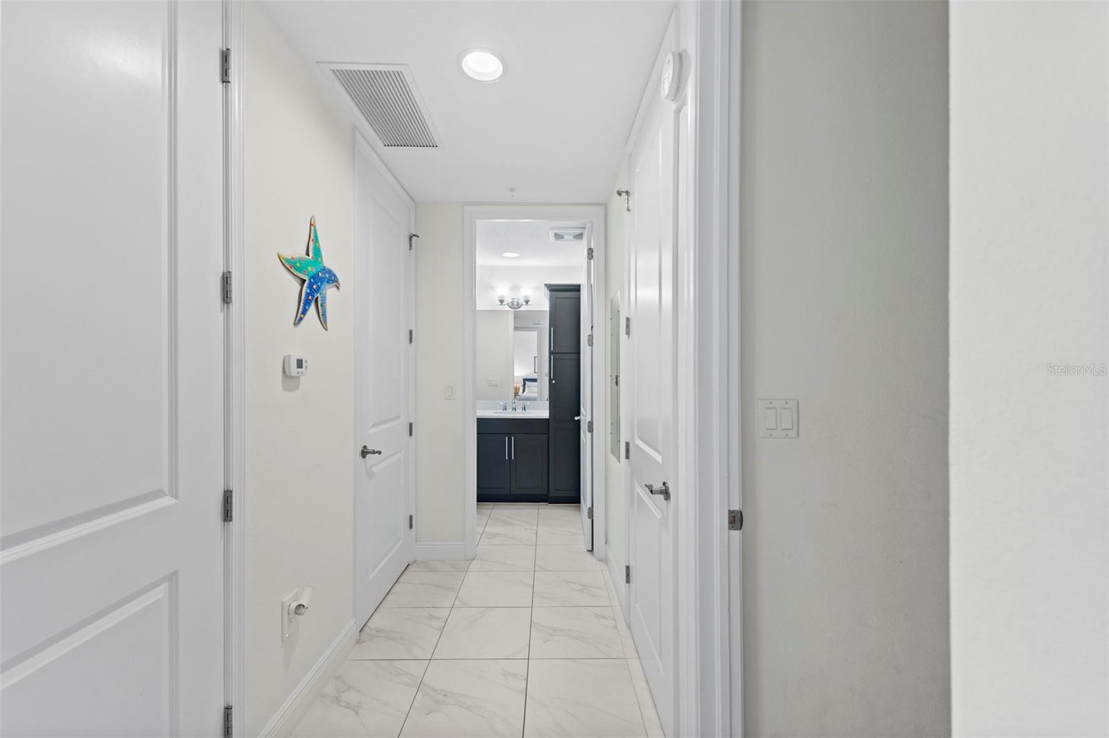 395 ARUBA CIR #302, BRADENTON, FL, 34209