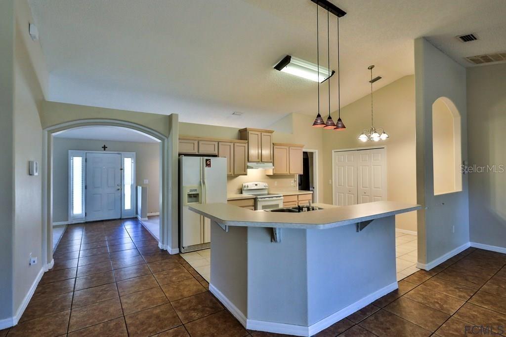 2 REINHARDT LN, PALM COAST, FL, 32164
